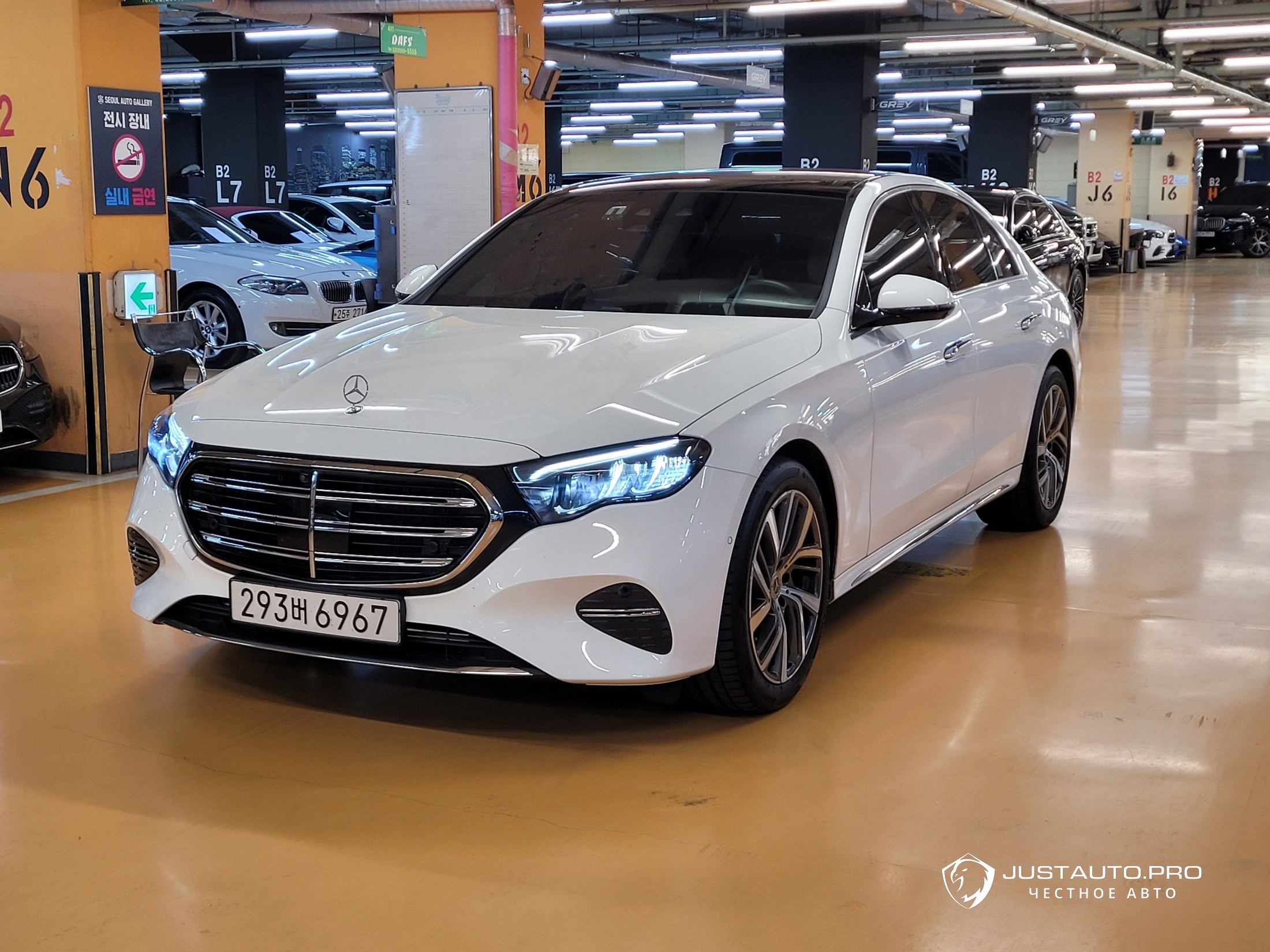Автомобиль Mercedes-Benz E-Class
