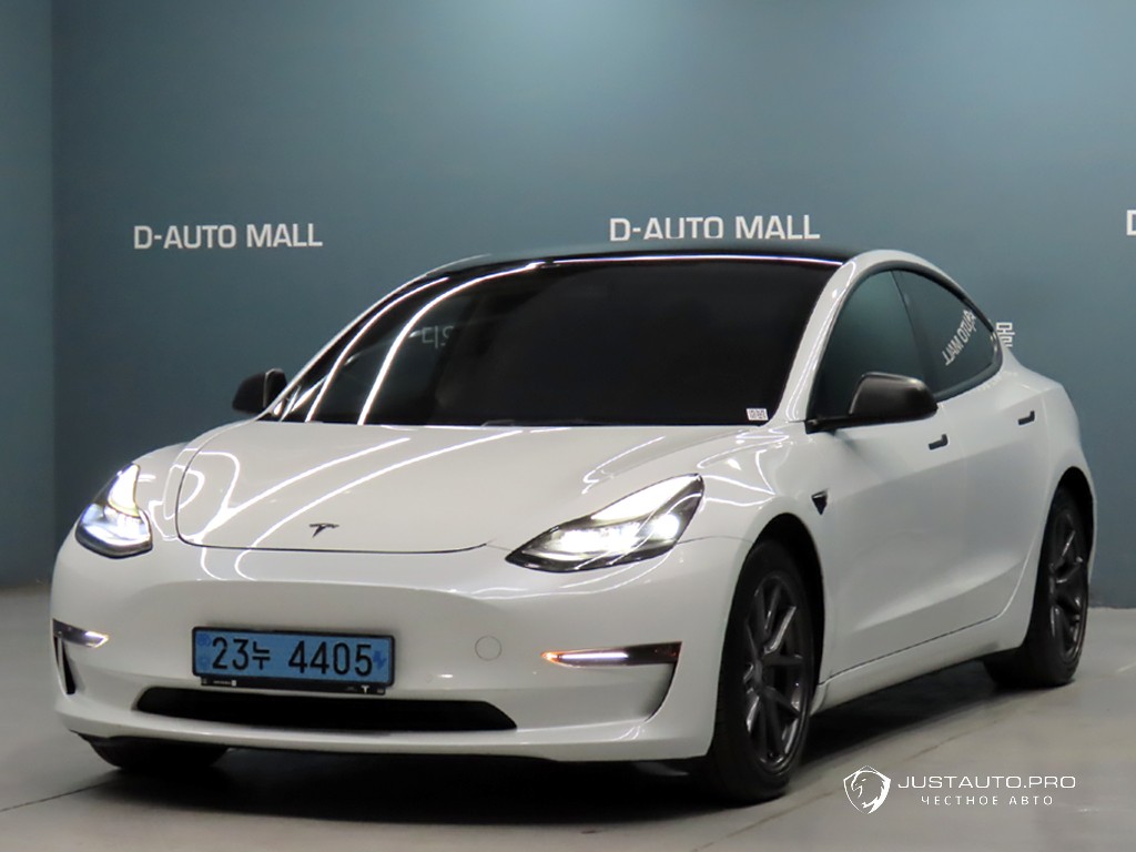 Автомобиль Tesla Model 3
