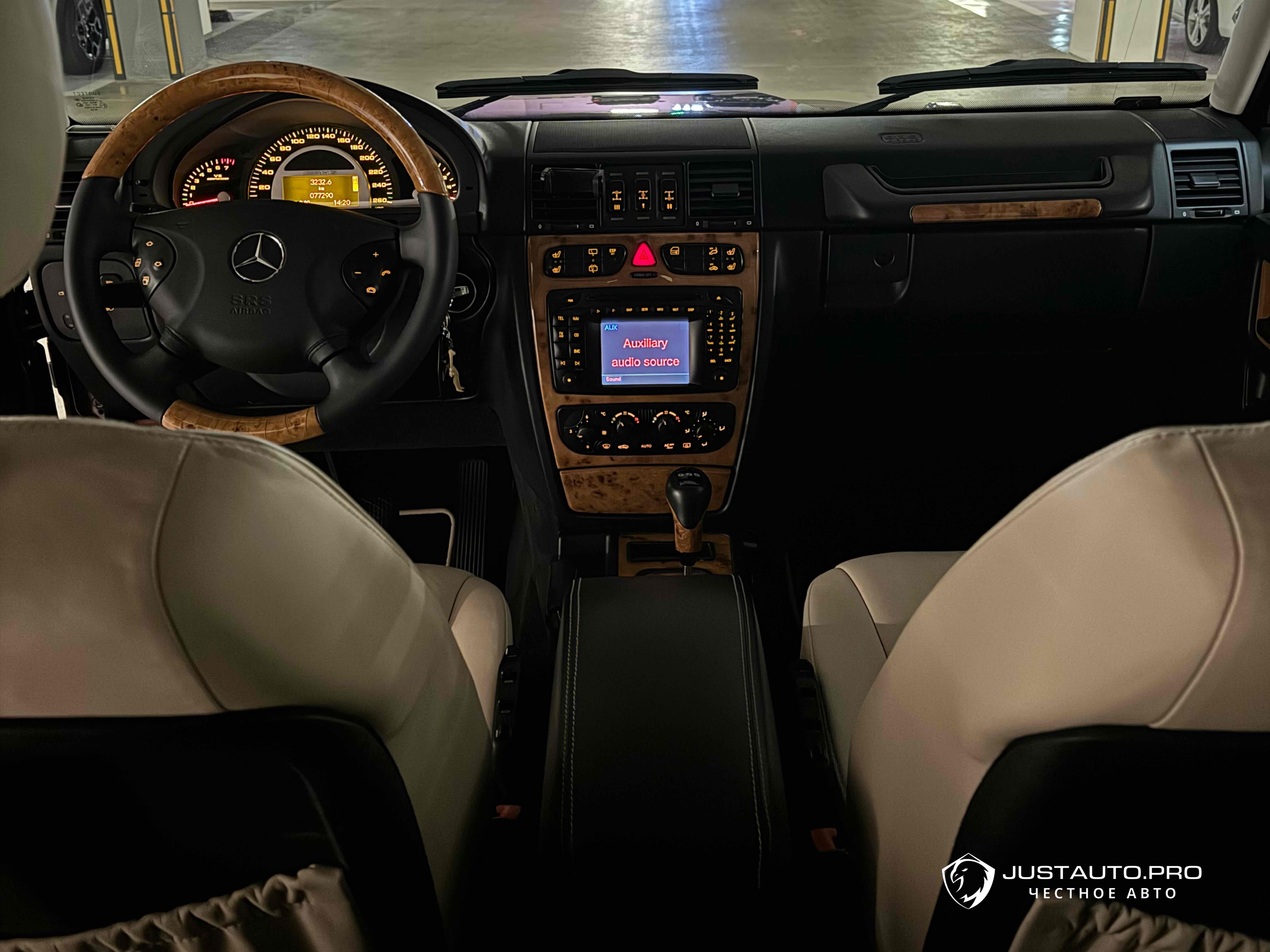 Автомобиль Mercedes-Benz G-Class