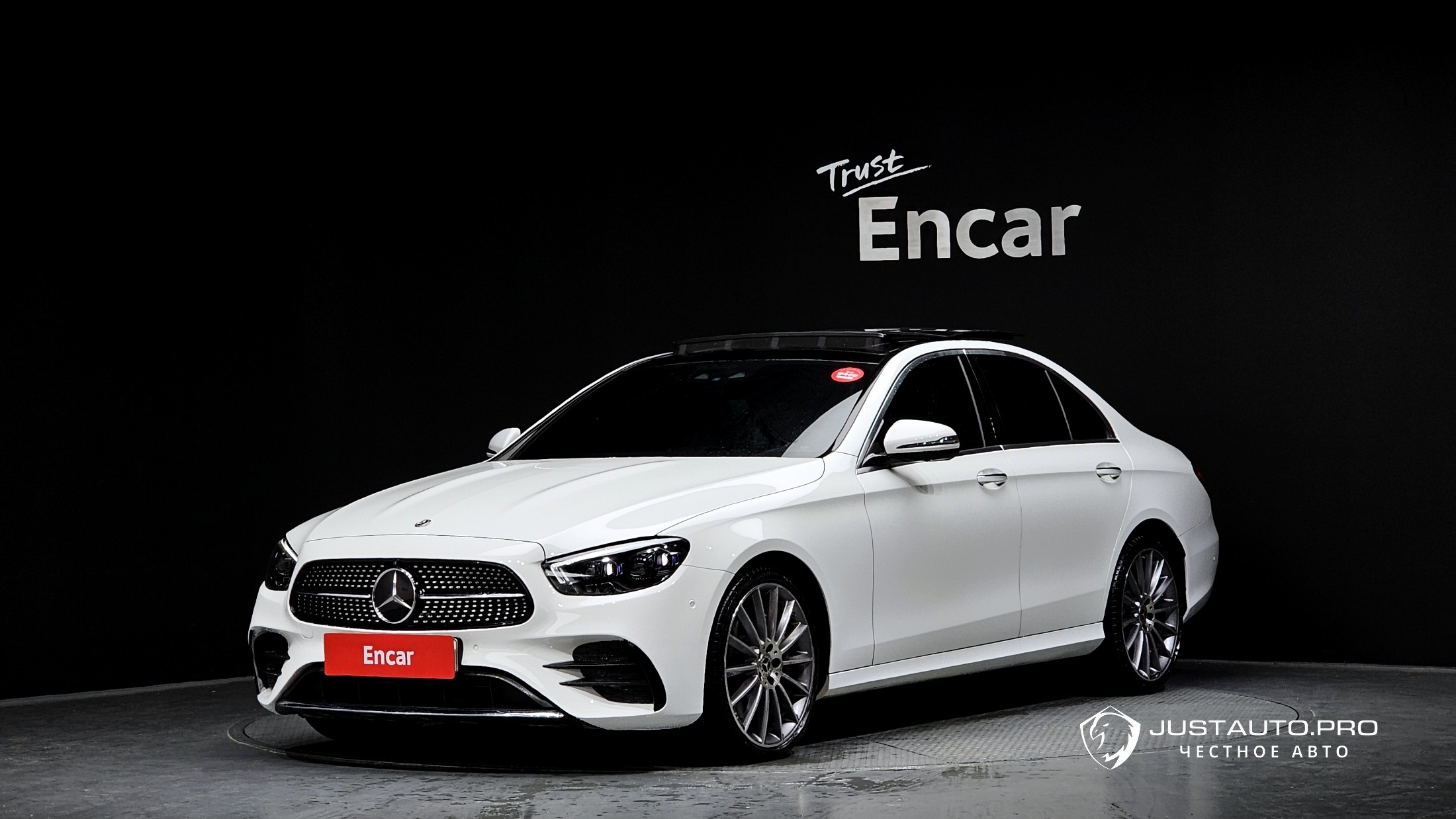 Автомобиль Mercedes-Benz E-Class