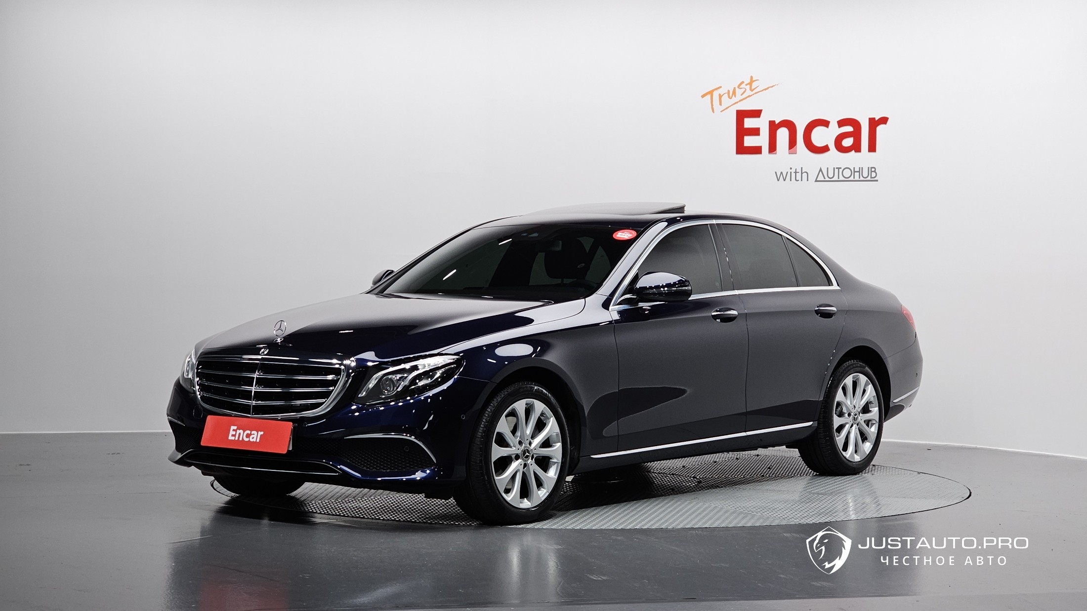 Автомобиль Mercedes-Benz E-Class