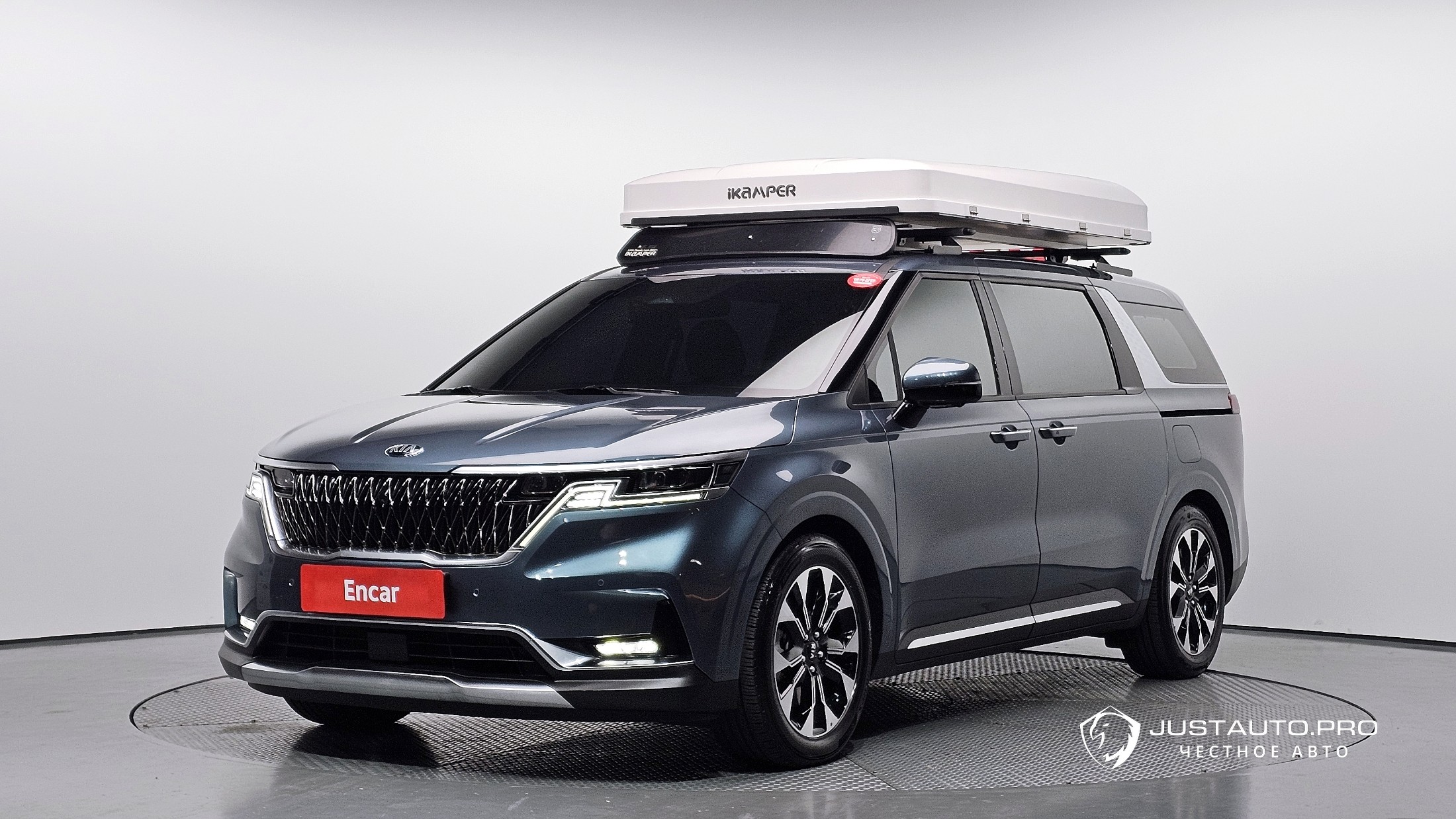 Автомобиль Kia Canival