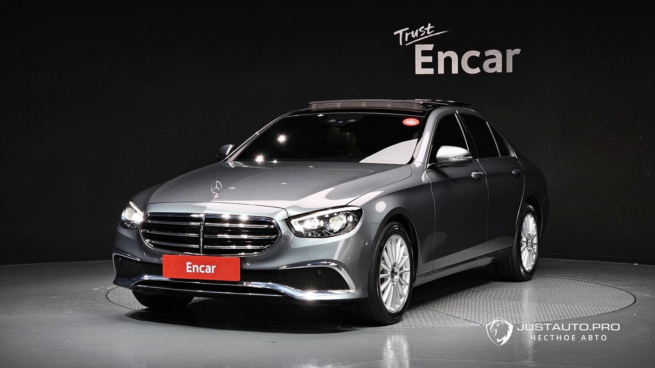 Автомобиль Mercedes-Benz E-Class