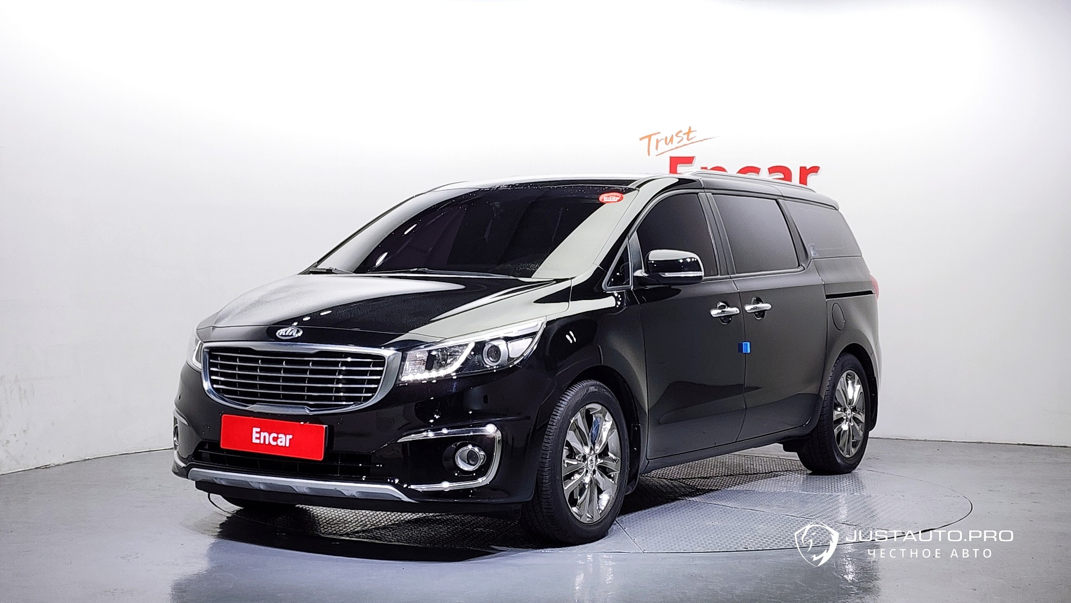 Автомобиль Kia Canival