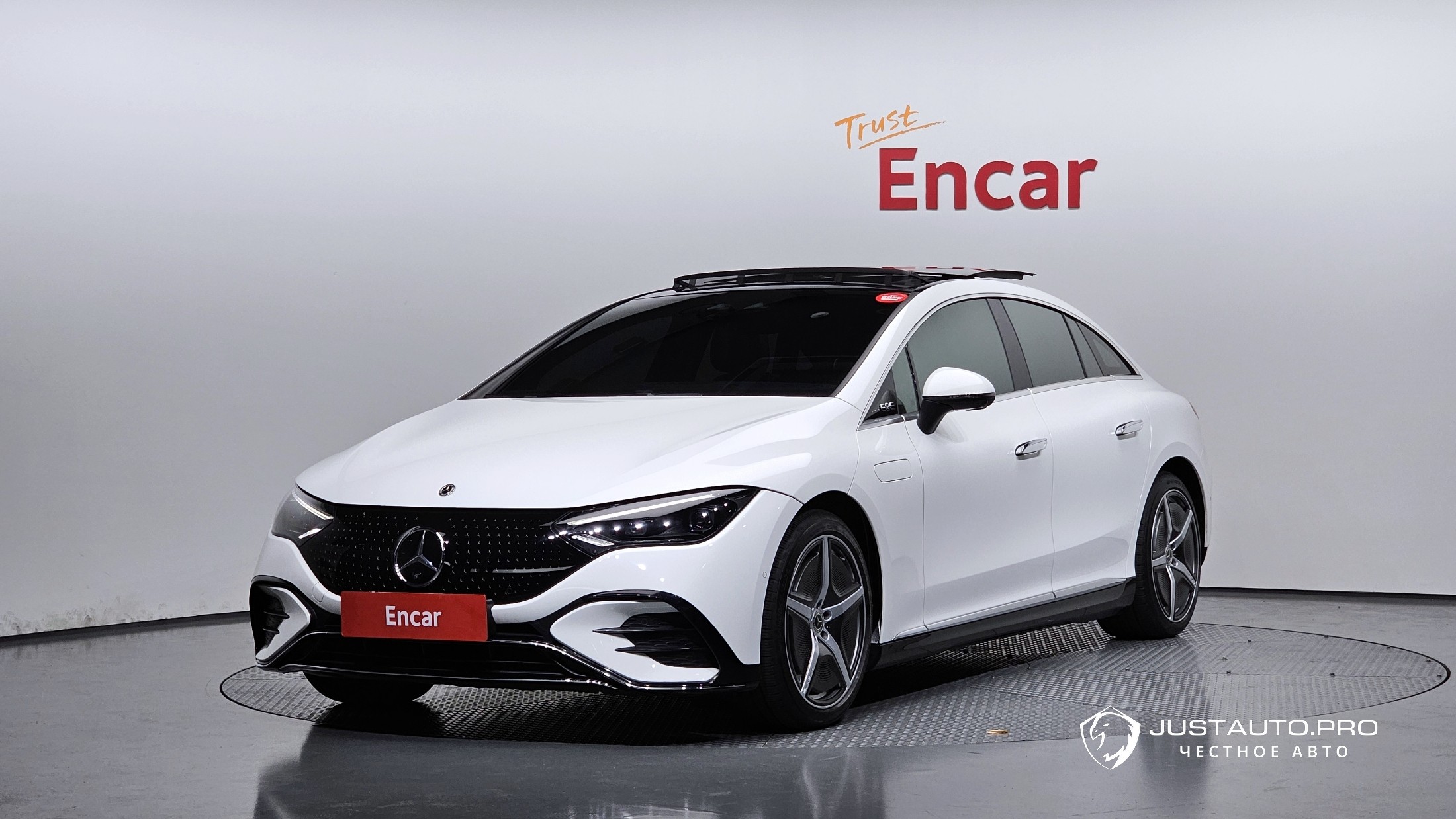 Автомобиль Mercedes-Benz EQE