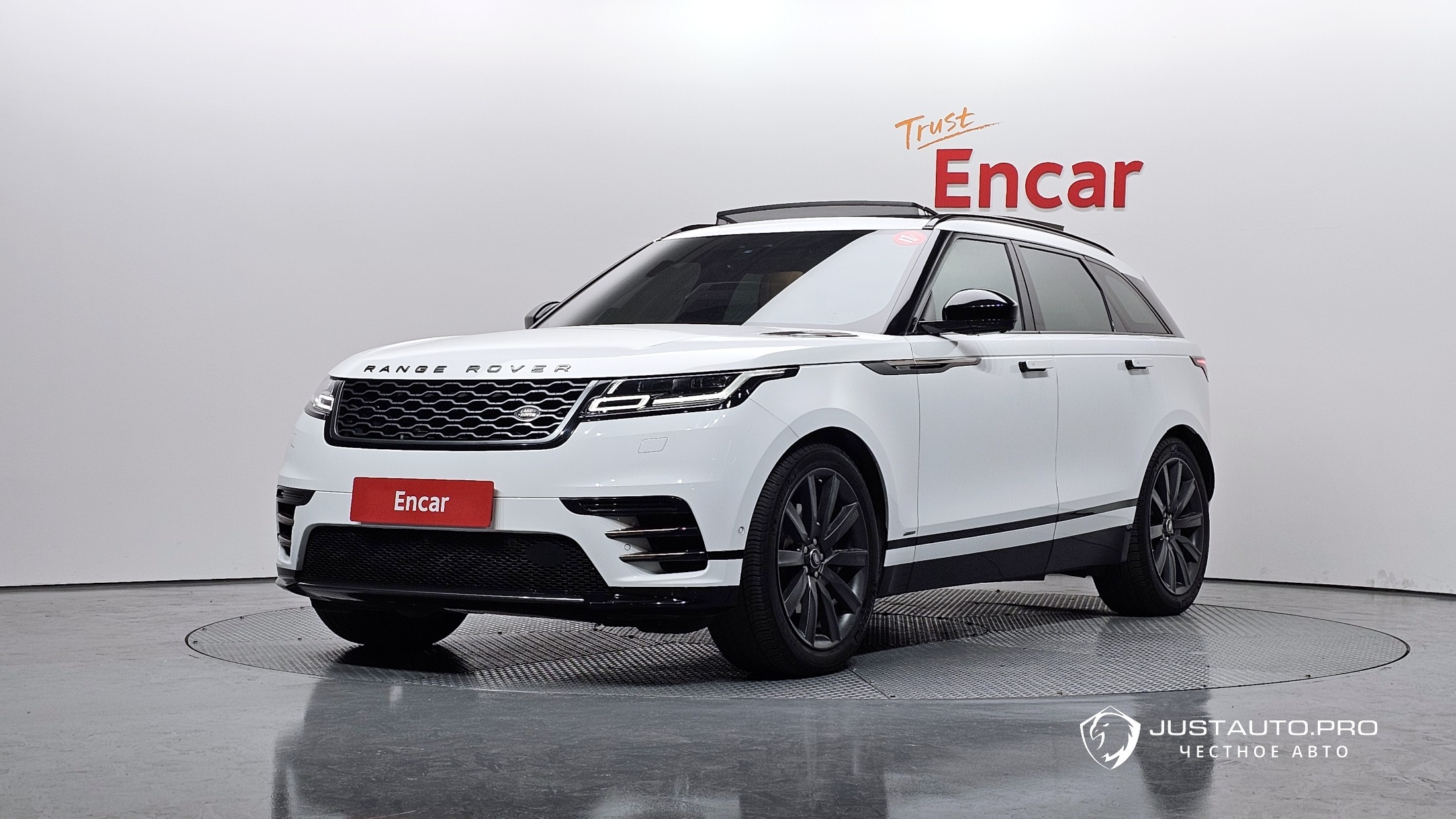 Автомобиль Land Rover Range Rover Velar