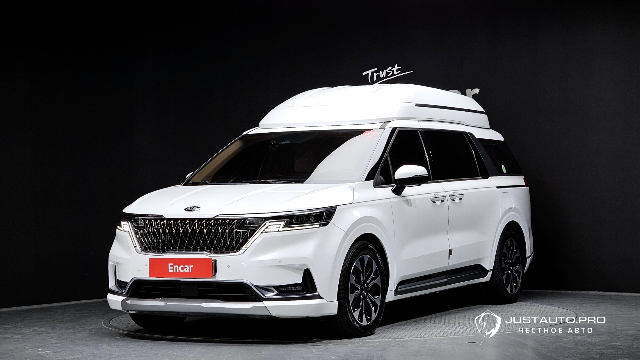 Автомобиль Kia Canival