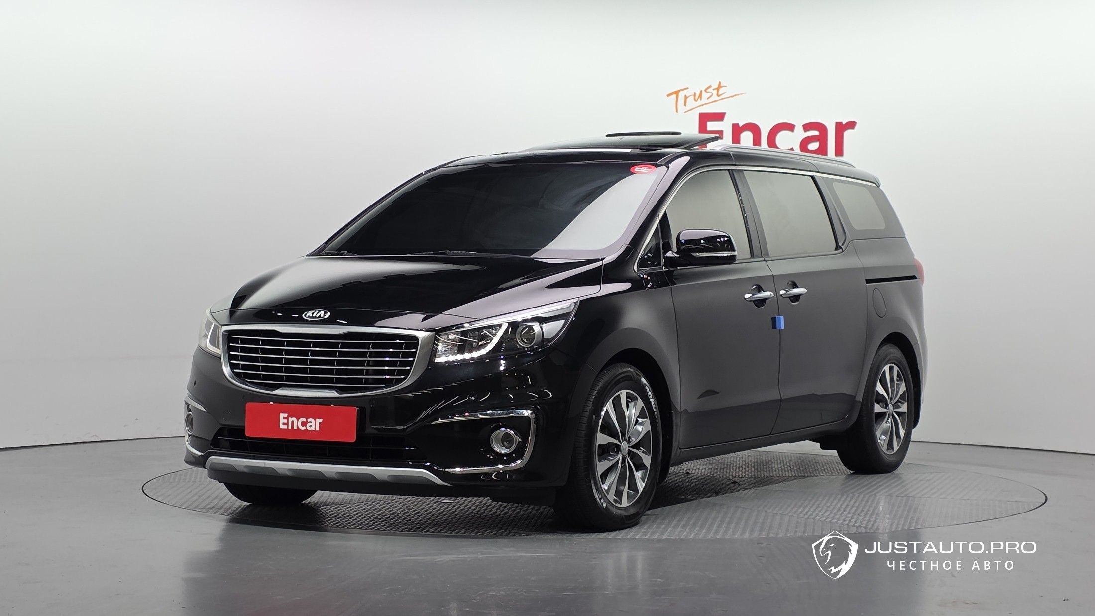 Автомобиль Kia Canival