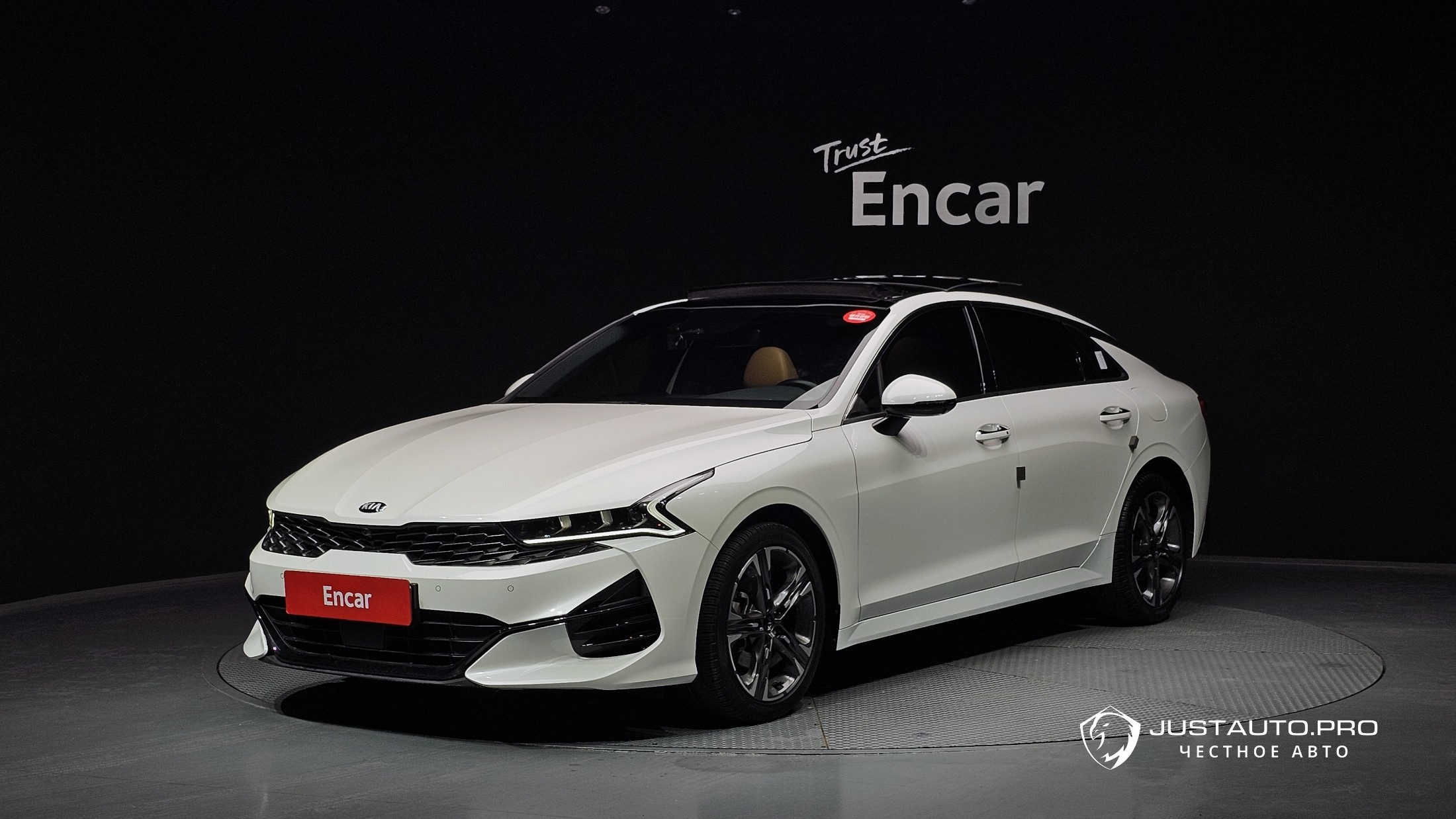 Автомобиль Kia K5