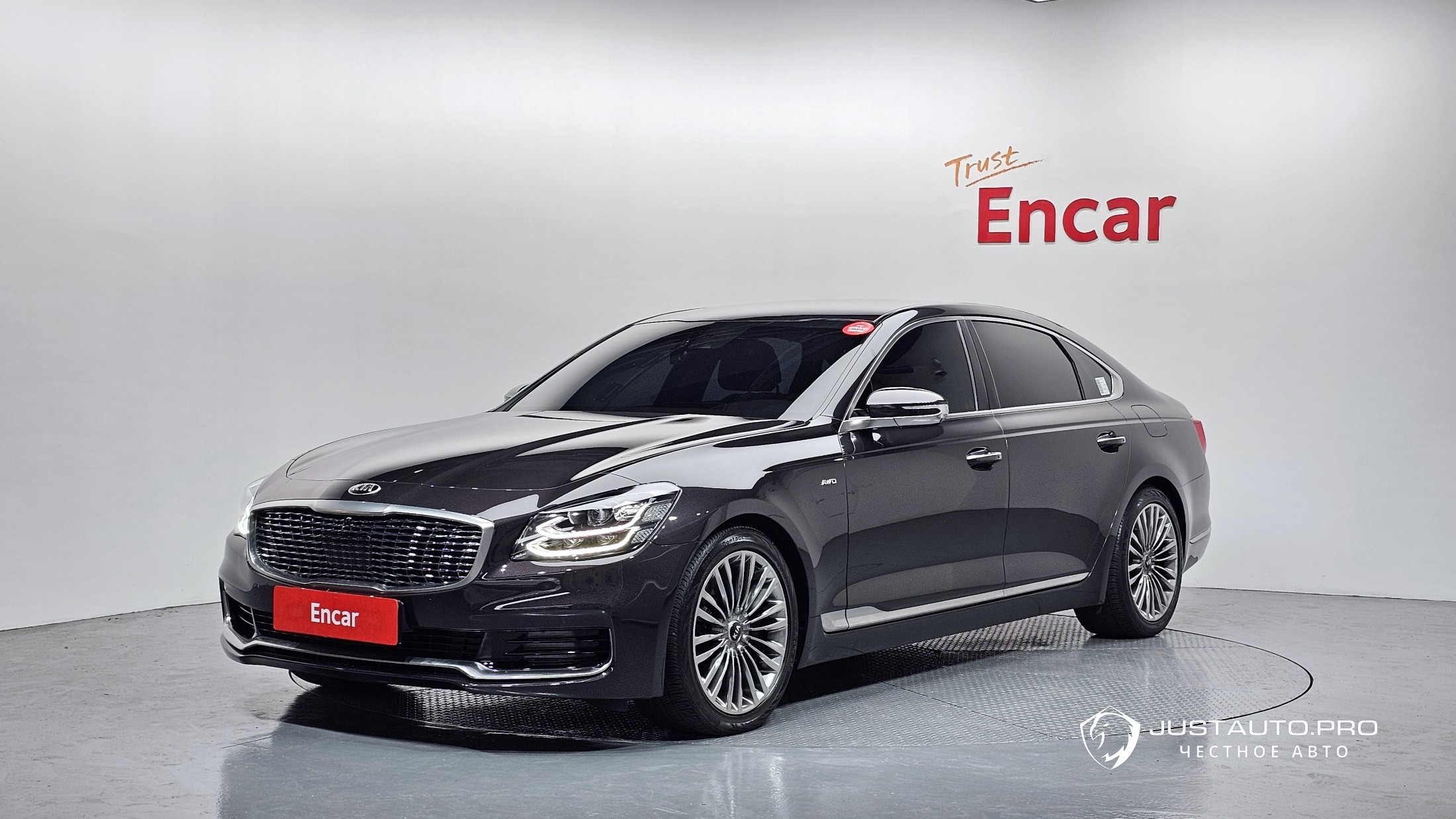 Автомобиль Kia K9