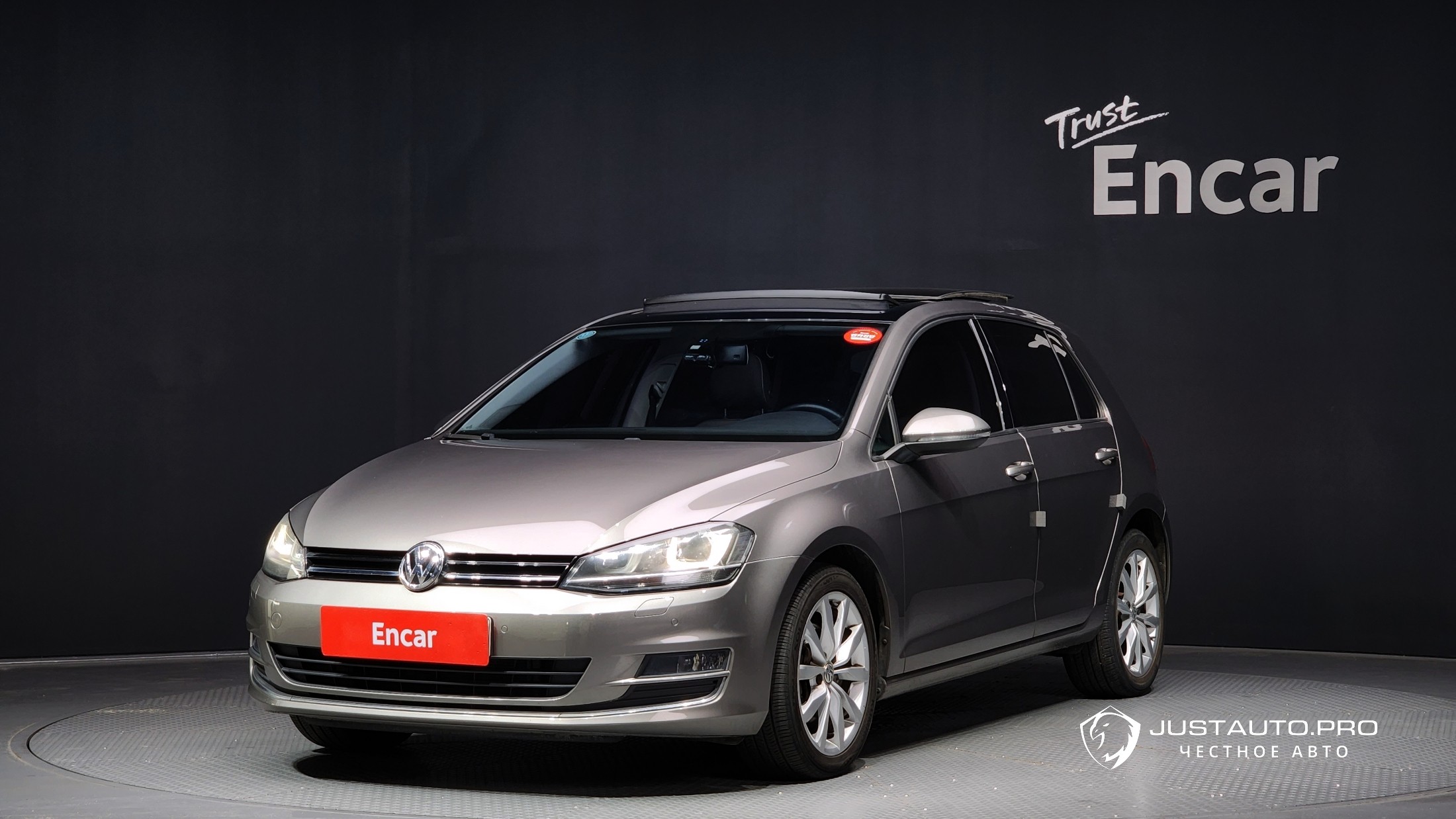 Автомобиль Volkswagen Golf