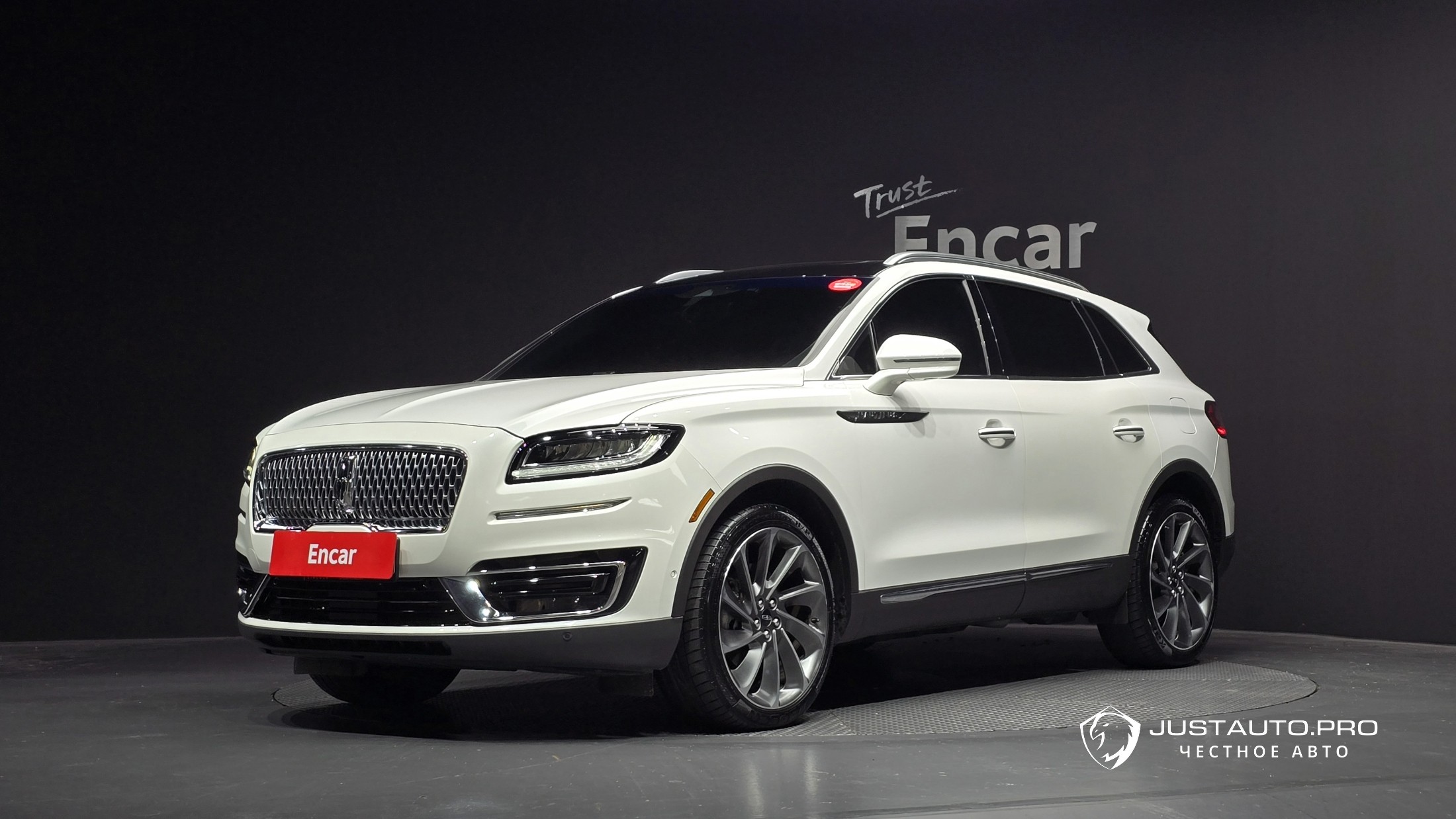 Автомобиль Lincoln Nautilus