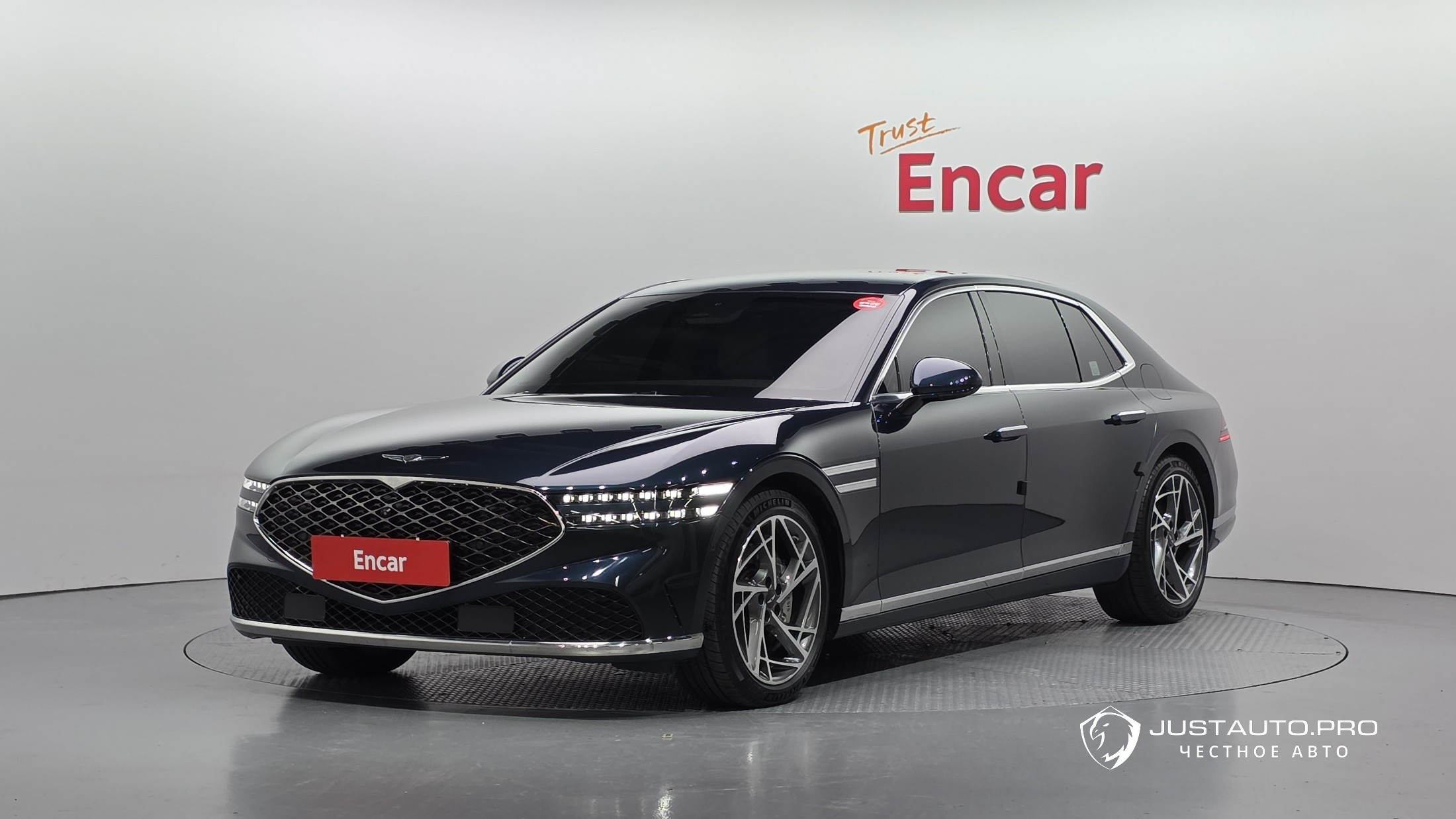 Автомобиль Genesis G90