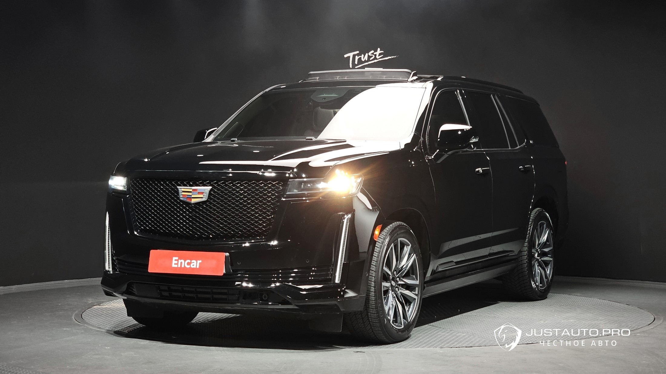 Автомобиль Cadillac Escalade