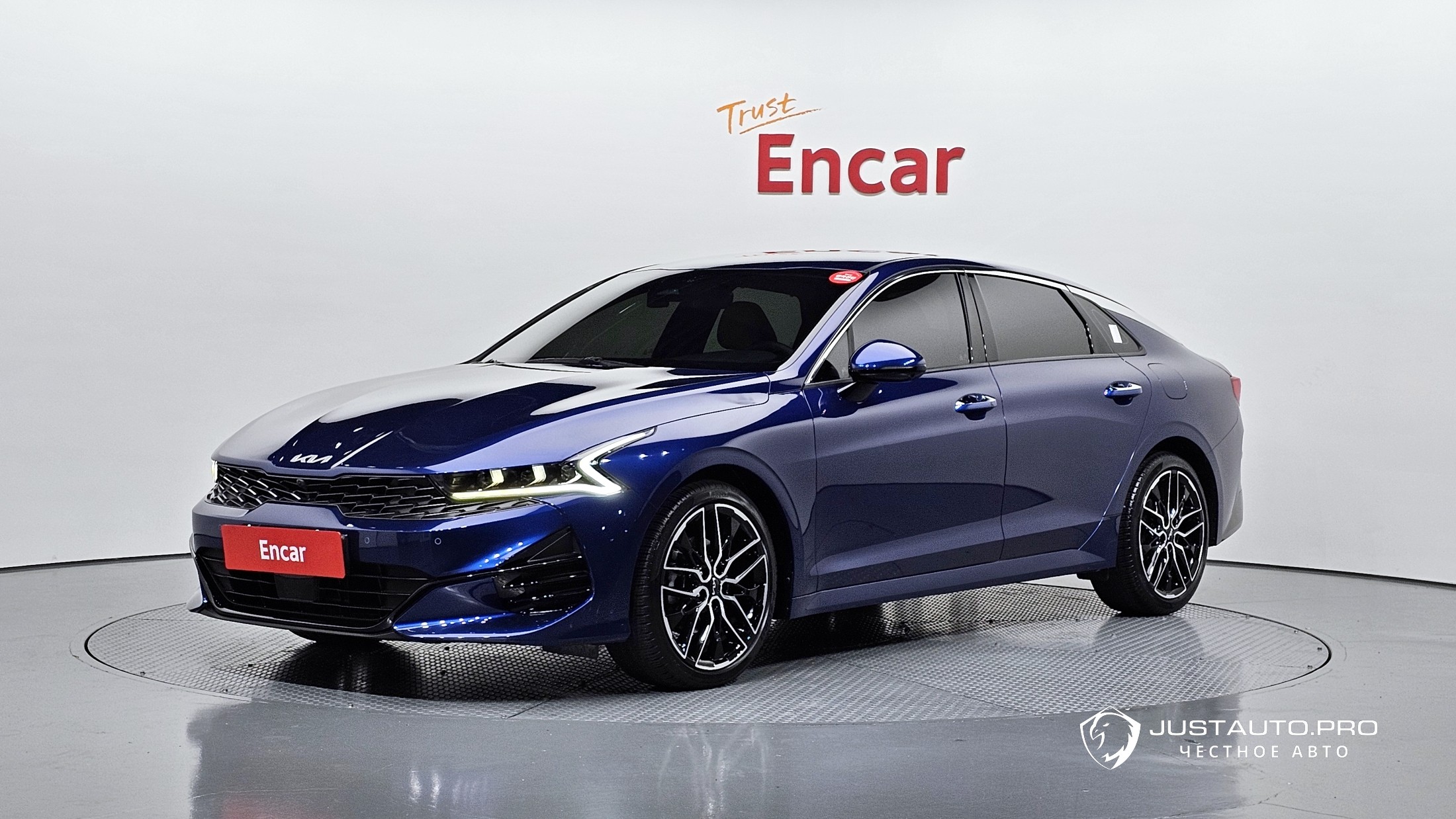 Автомобиль Kia K5