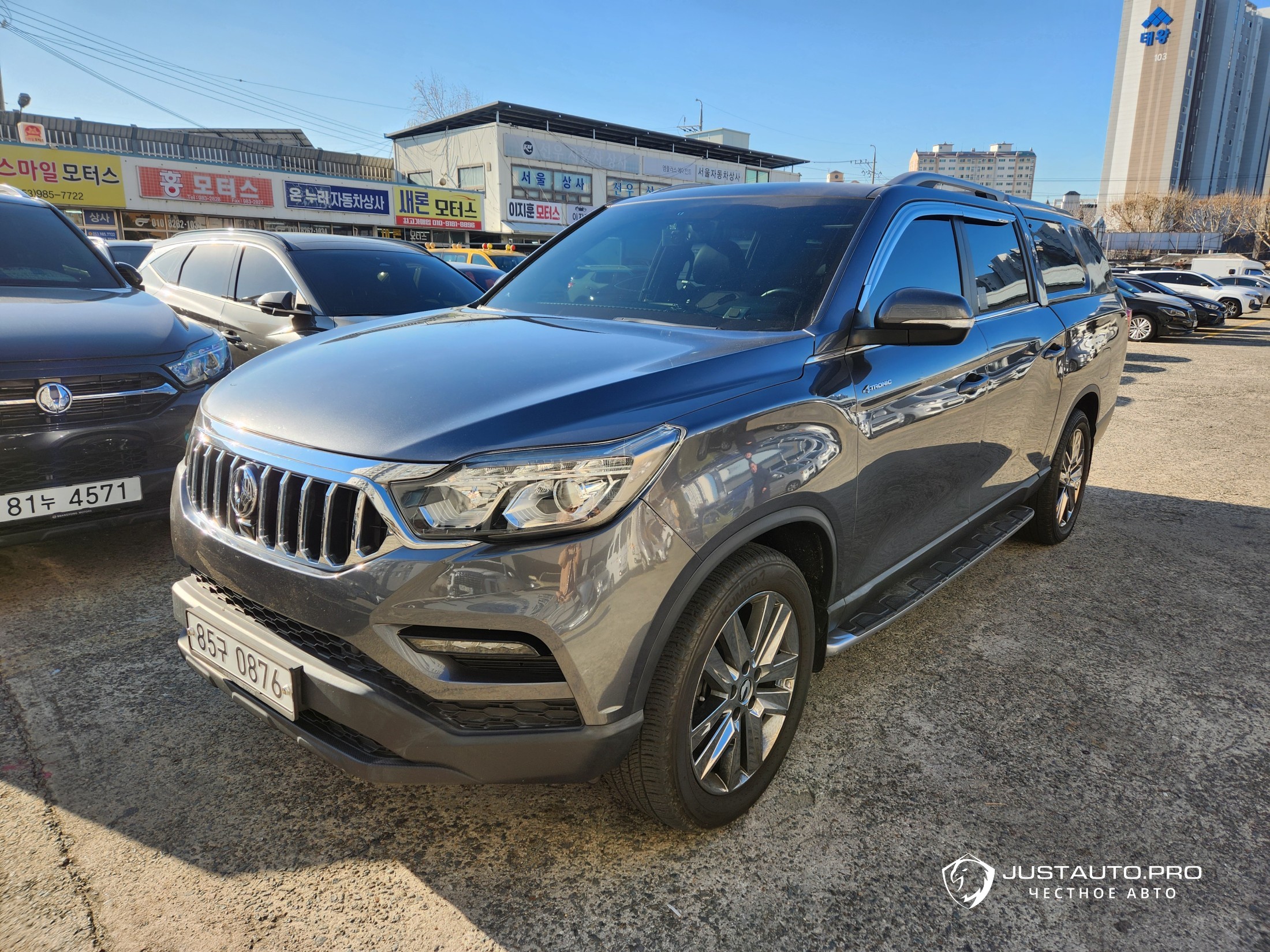 Автомобиль KG_Mobility_Ssangyong Rexton