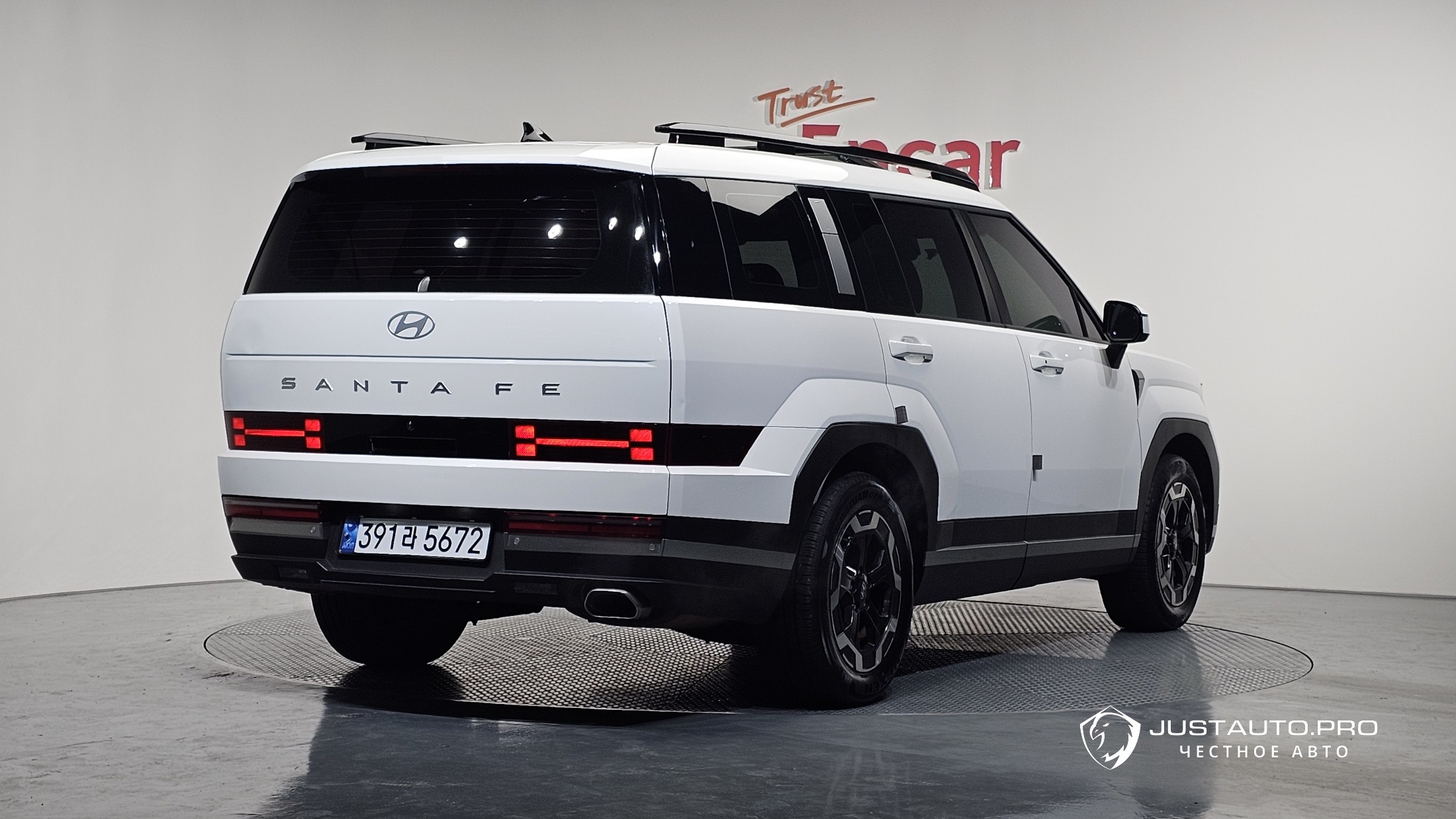 Автомобиль Hyundai Santafe