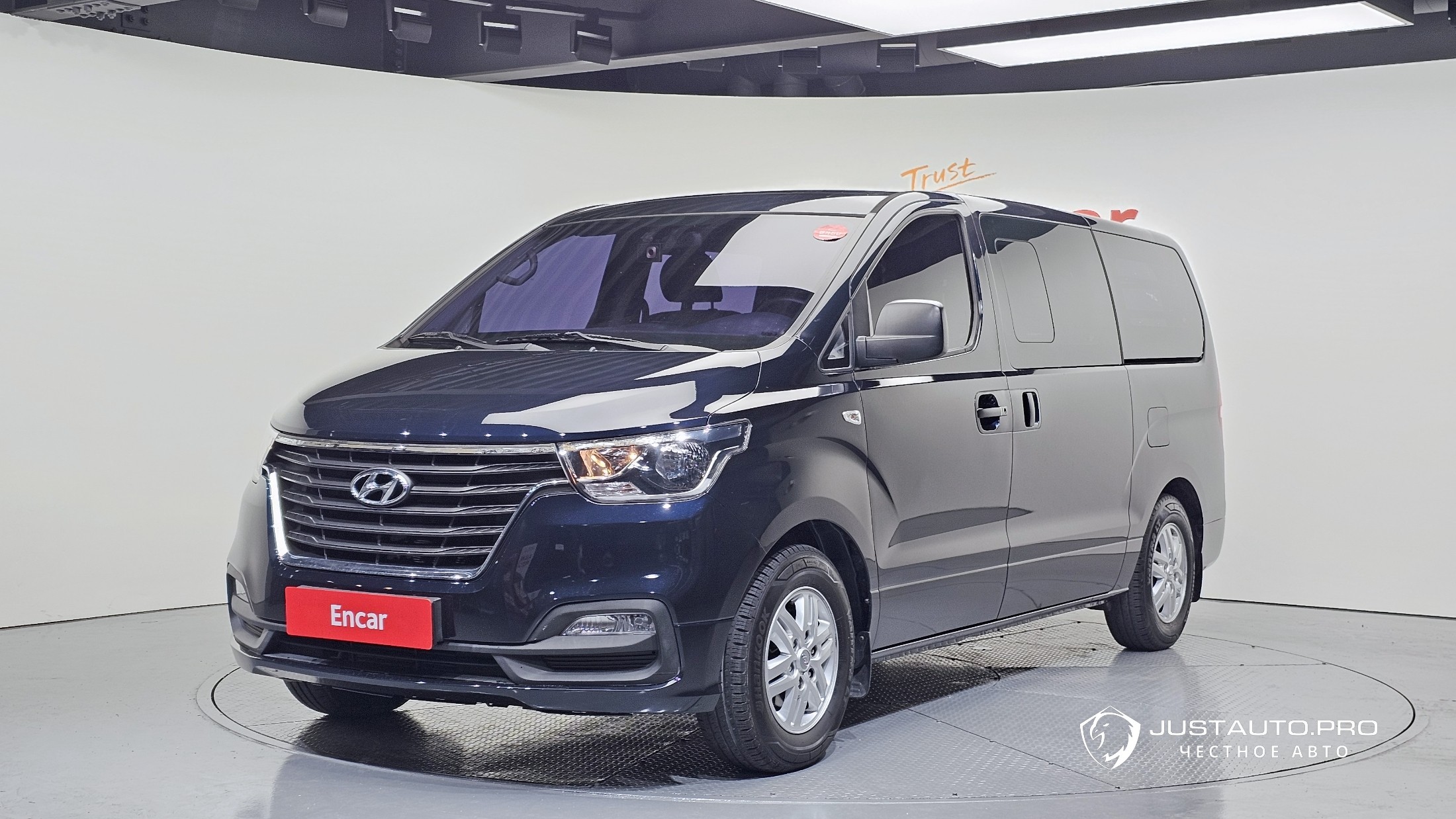 Автомобиль Hyundai Starex