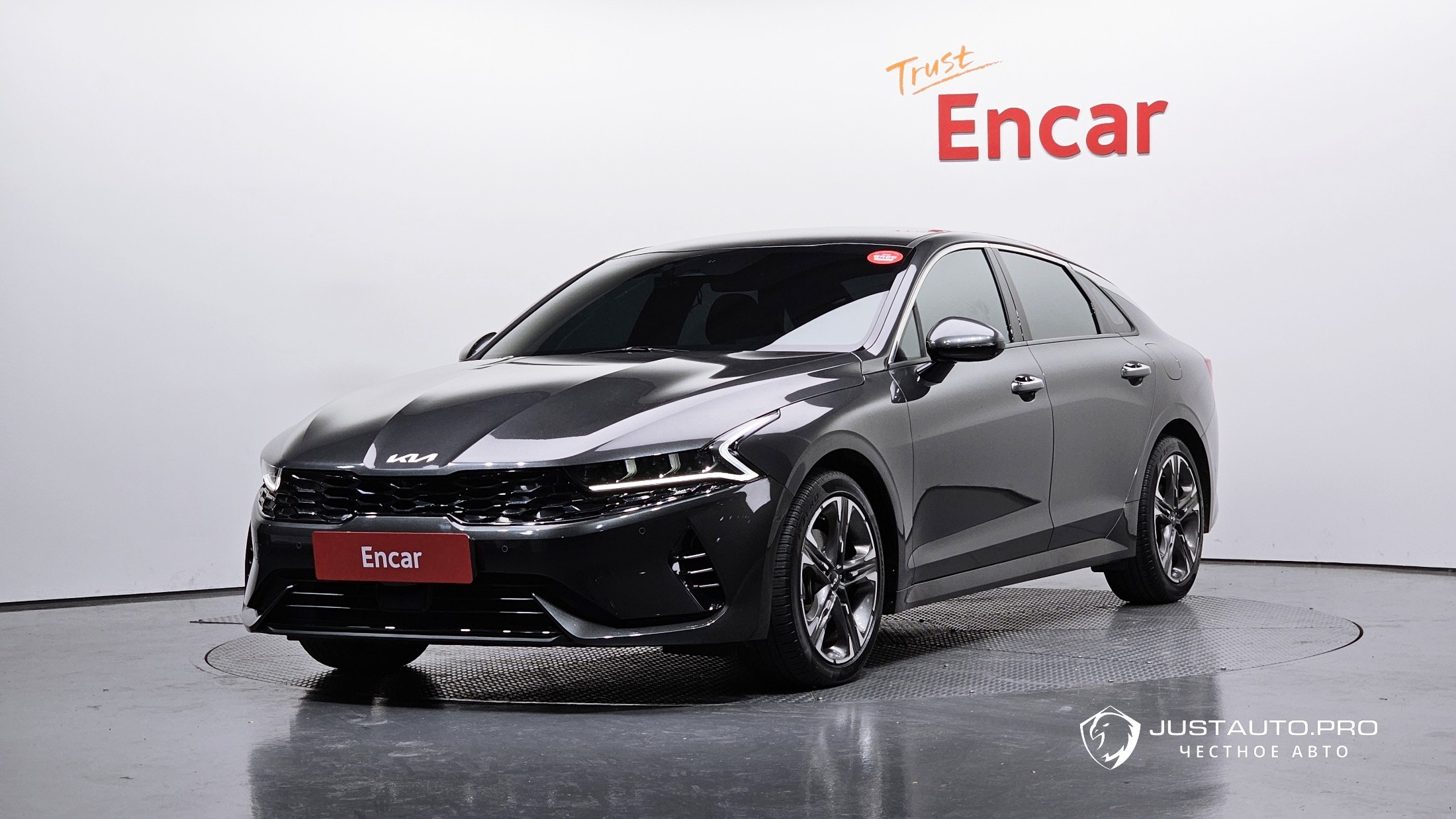Автомобиль Kia K5