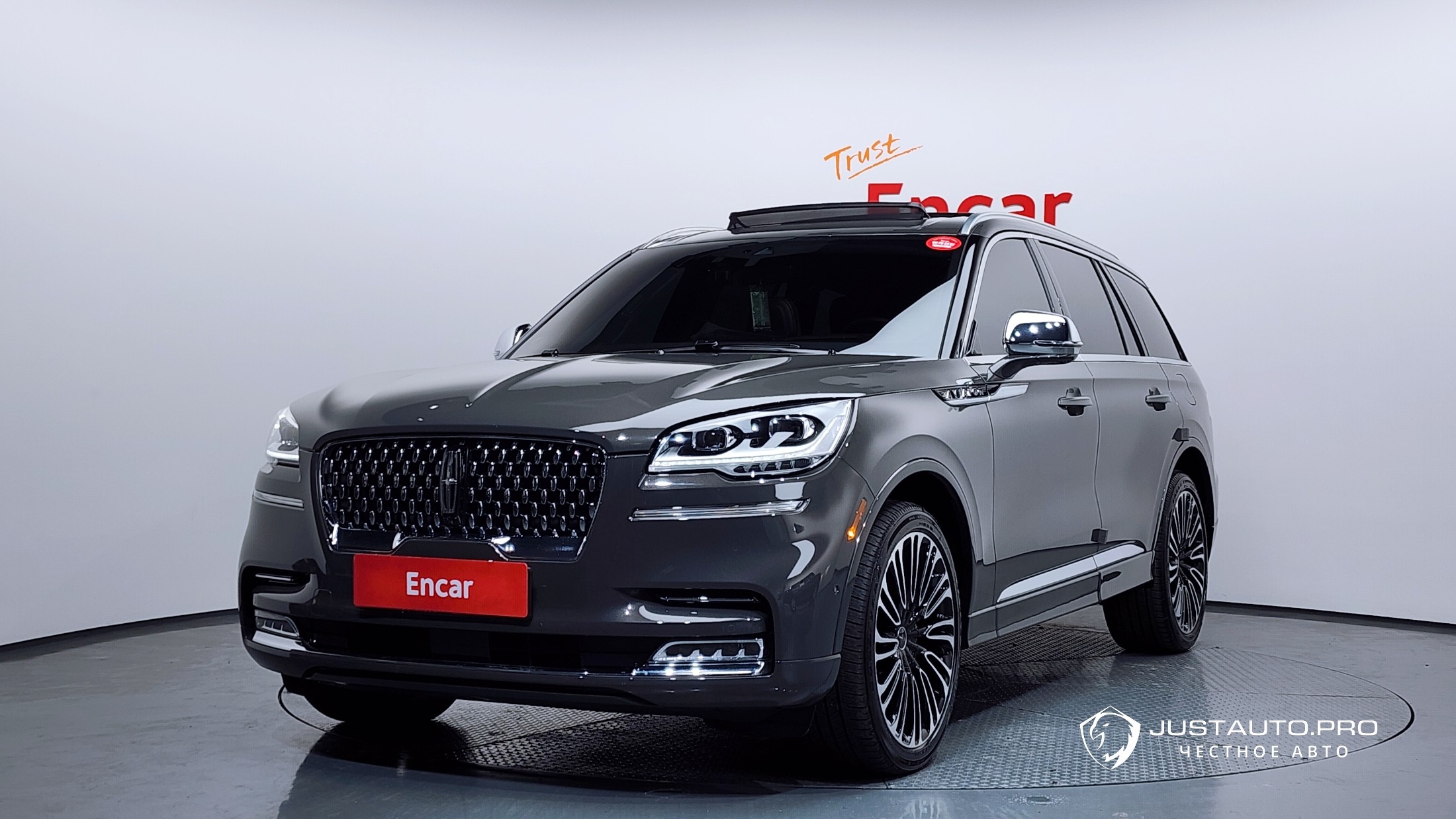 Автомобиль Lincoln Aviator