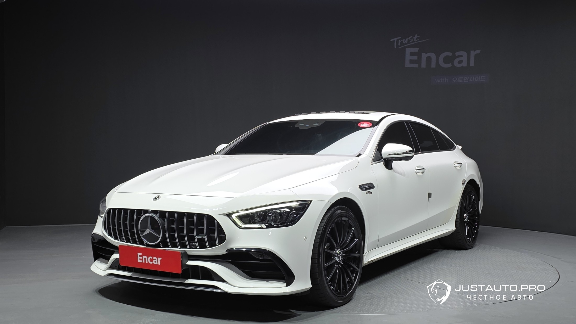 Автомобиль Mercedes-Benz AMG GT