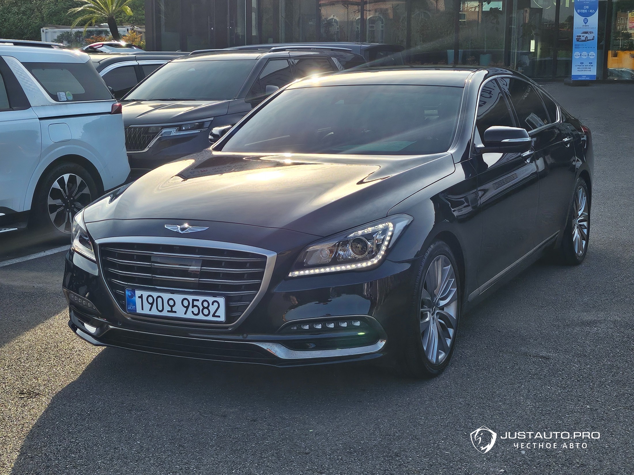 Автомобиль Genesis G80