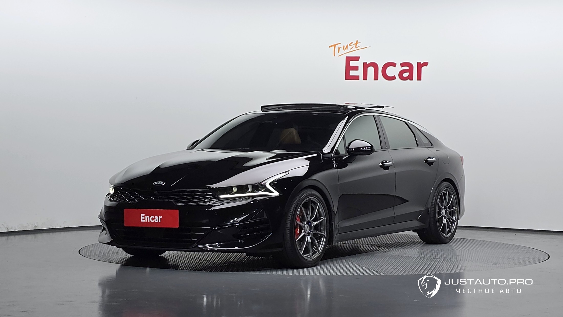 Автомобиль Kia K5