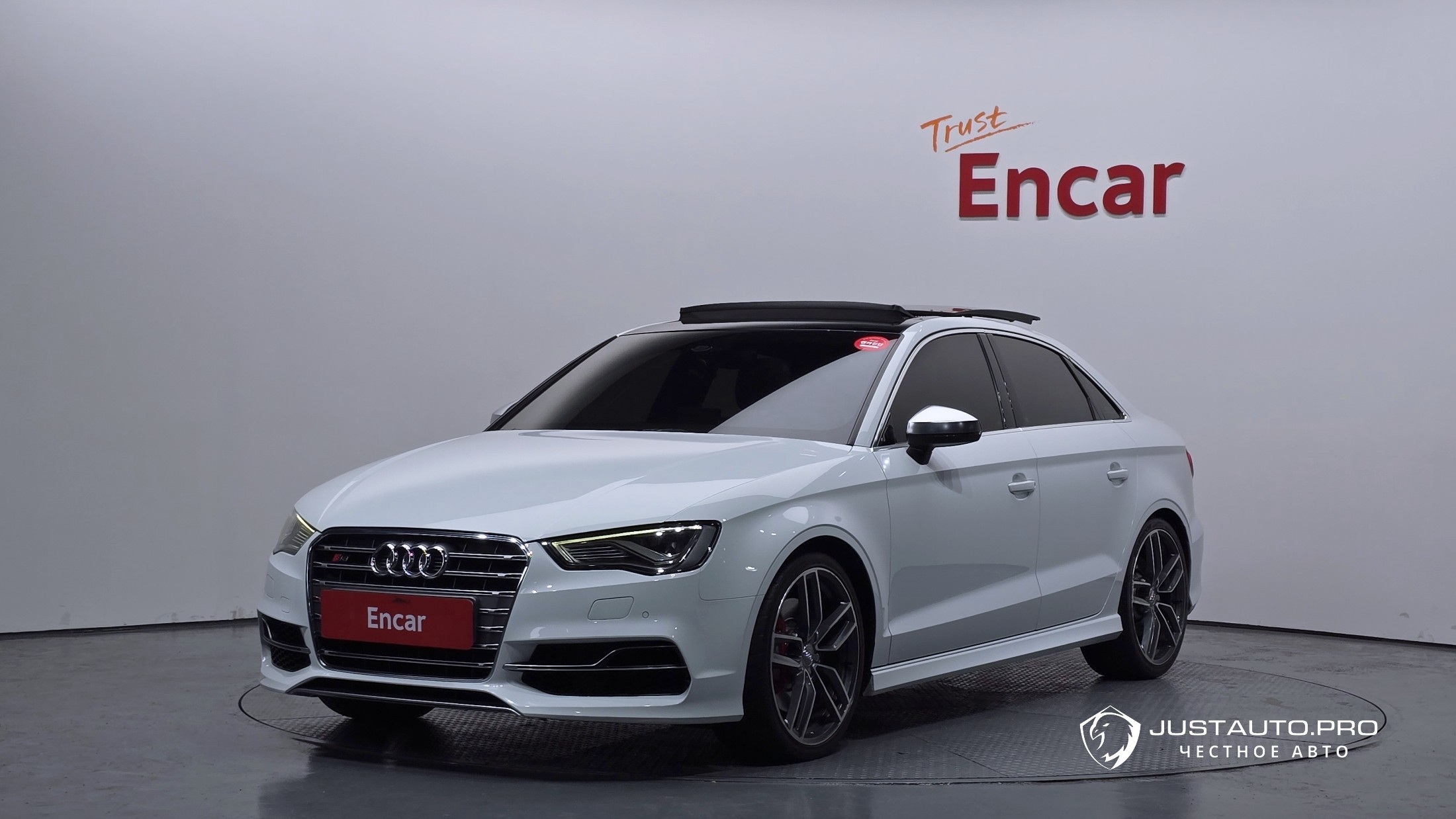 Автомобиль Audi S3