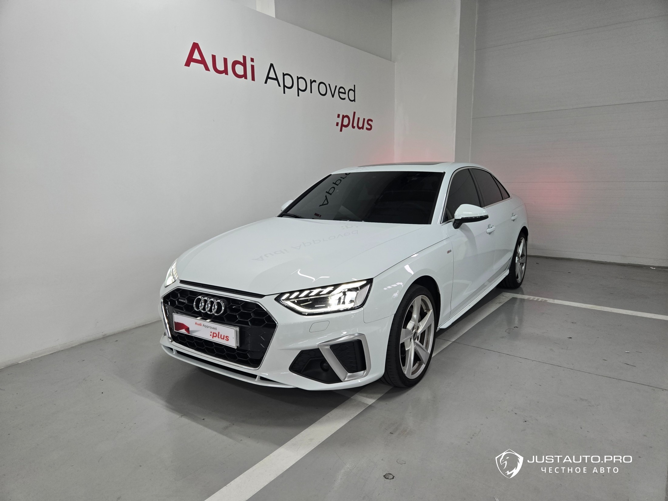 Автомобиль Audi A4