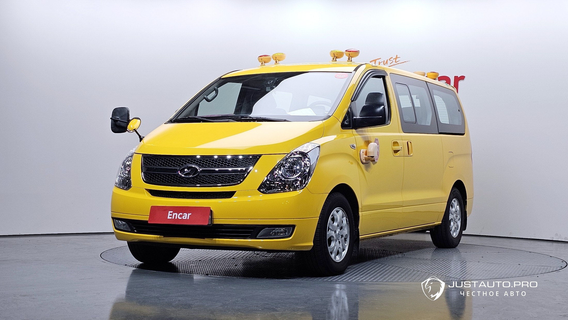 Автомобиль Hyundai Starex