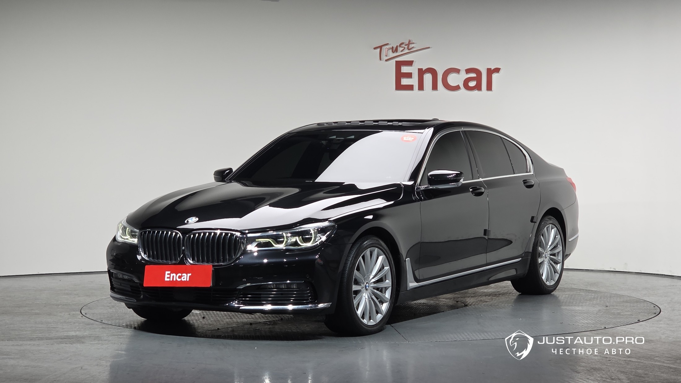 Автомобиль BMW 7-Series