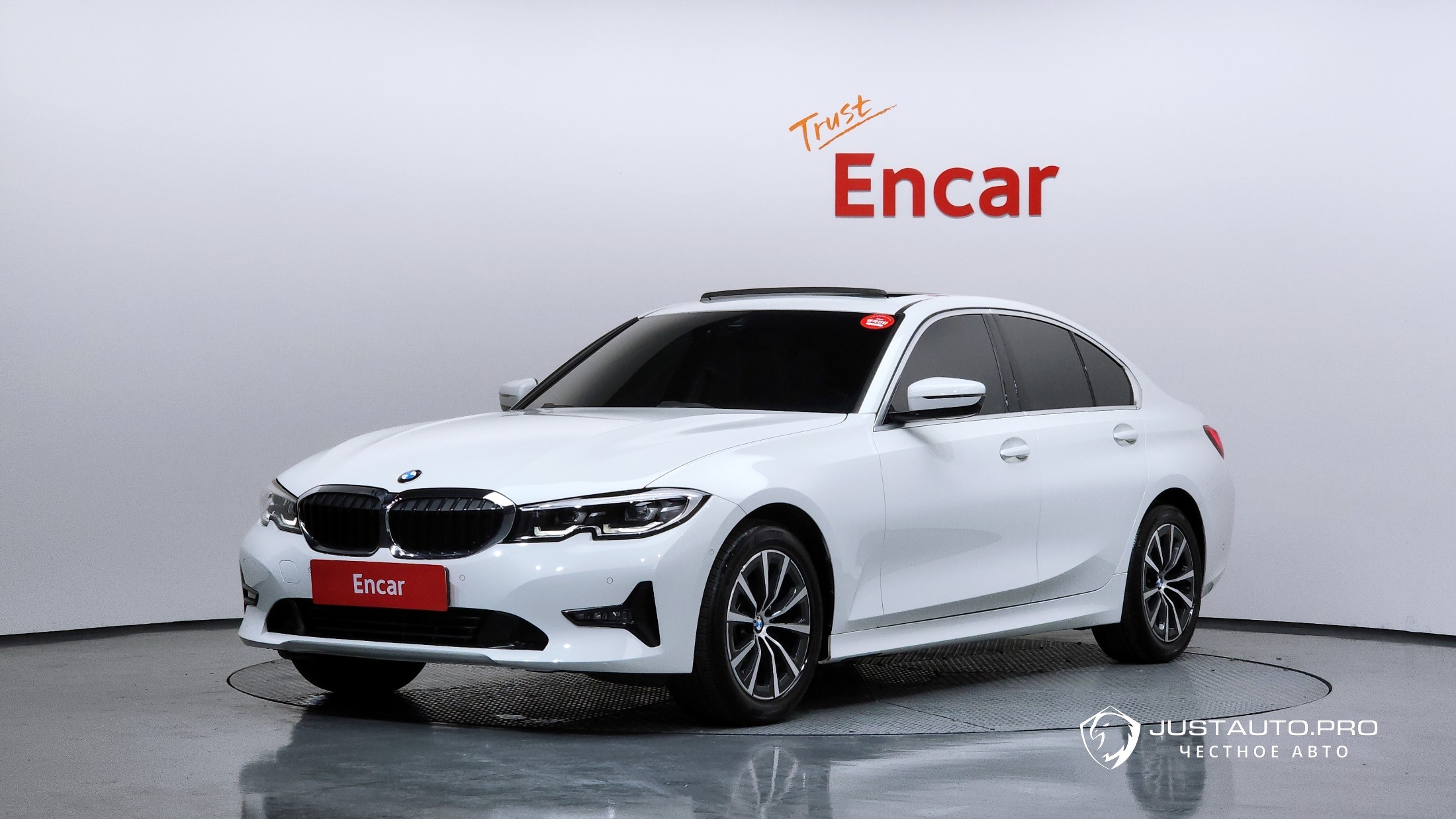 Автомобиль BMW 3-Series