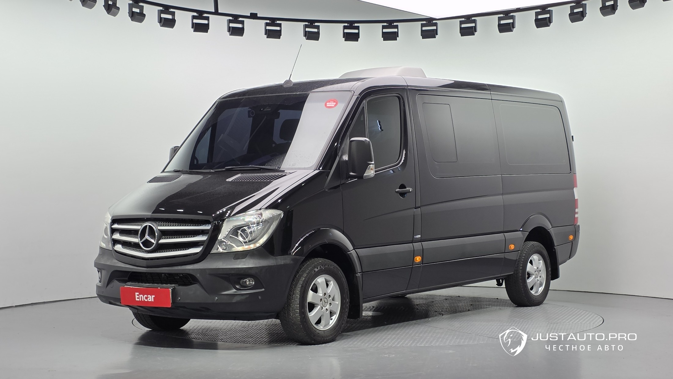 Автомобиль Mercedes-Benz Sprinter