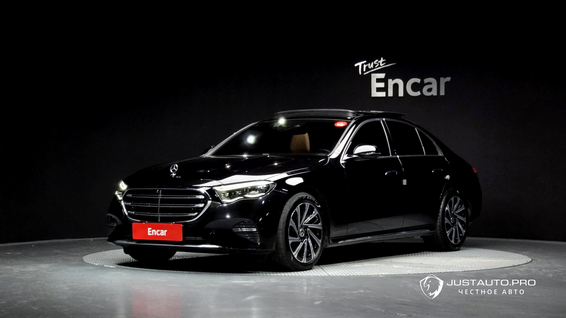 Автомобиль Mercedes-Benz E-Class