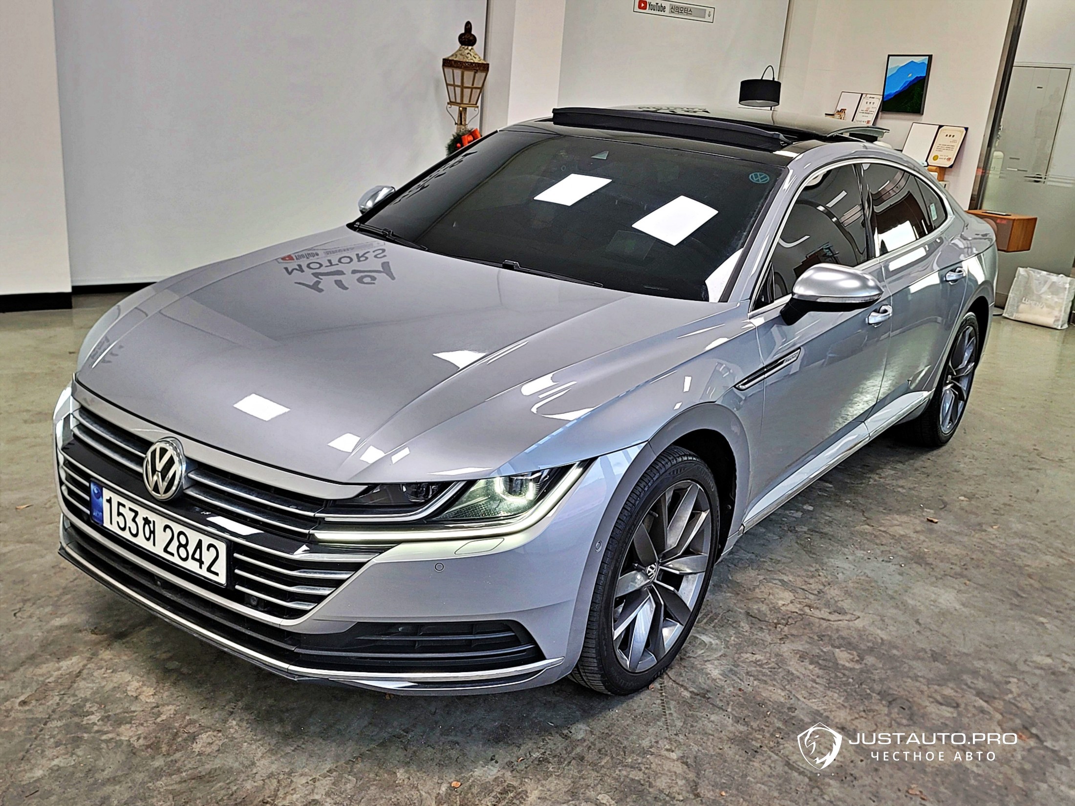 Автомобиль Volkswagen Arteon
