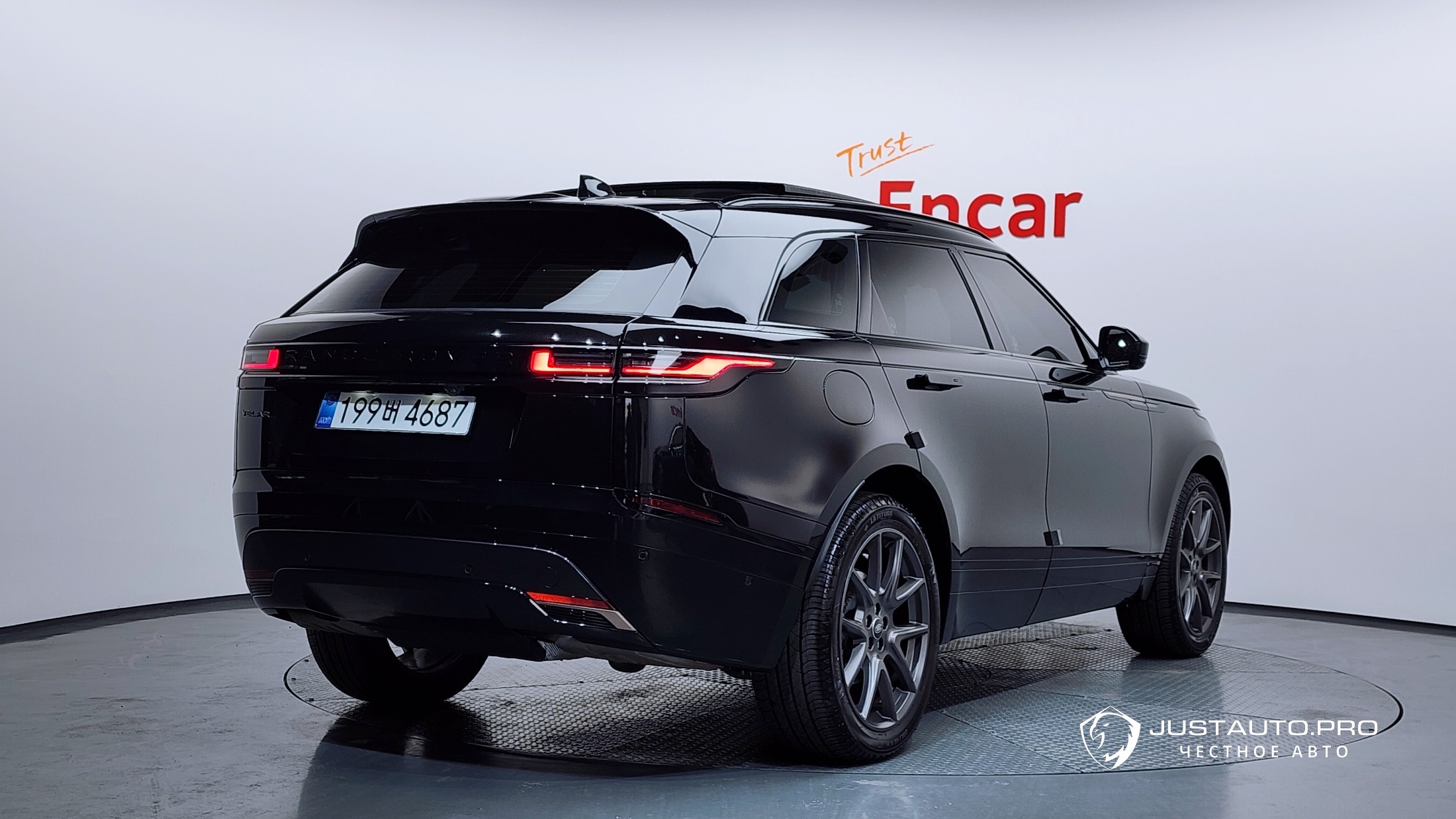 Автомобиль Land Rover Range Rover Velar