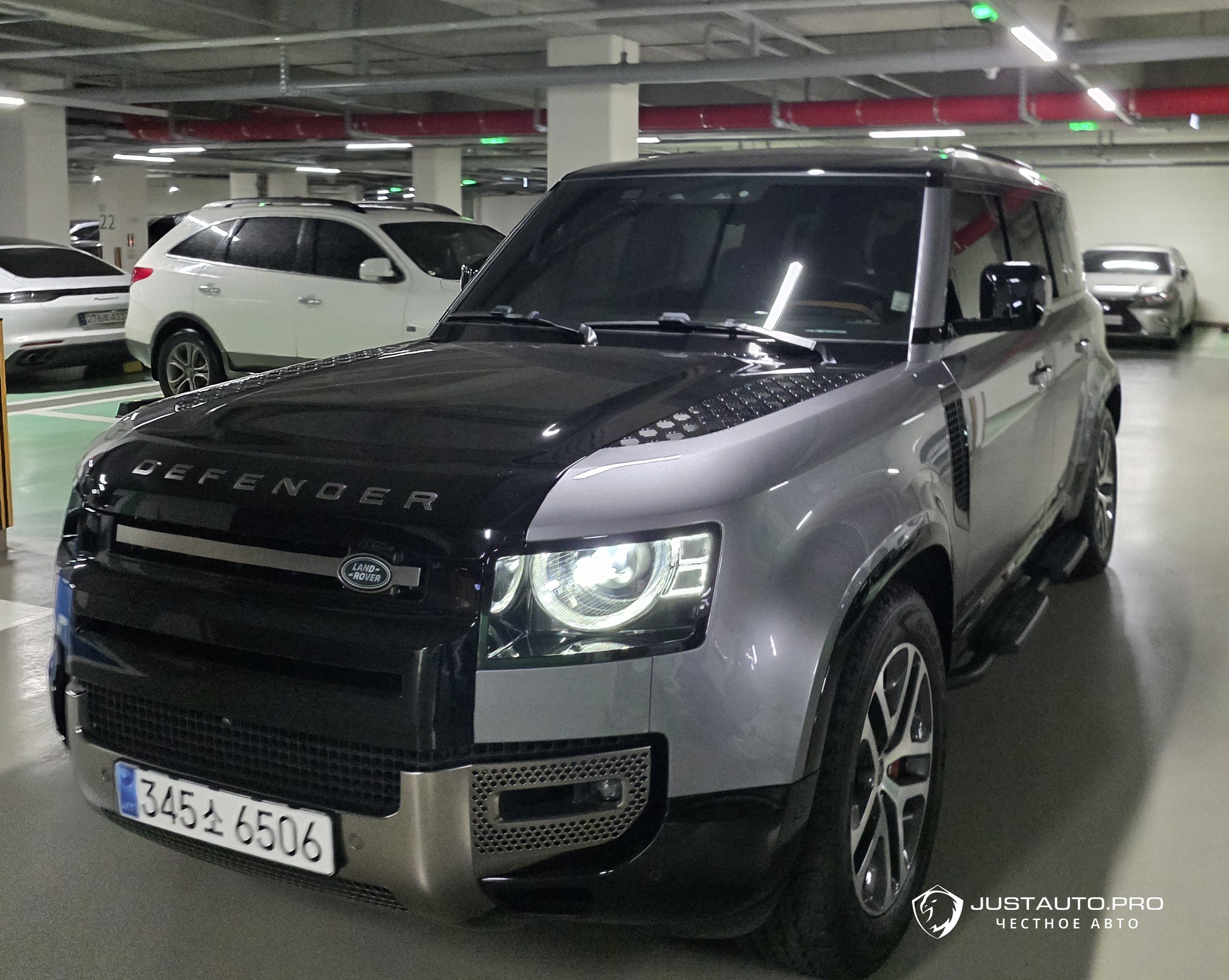 Автомобиль Land Rover Defender