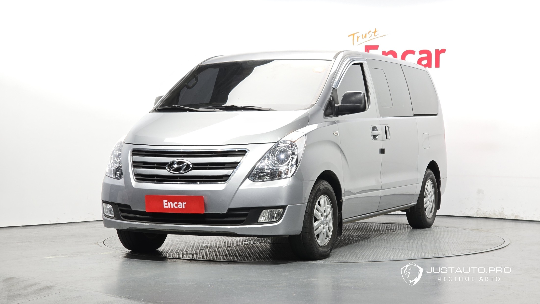 Автомобиль Hyundai Starex