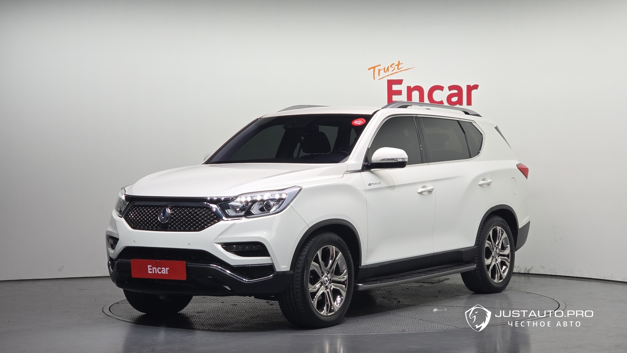 Автомобиль KG_Mobility_Ssangyong Rexton