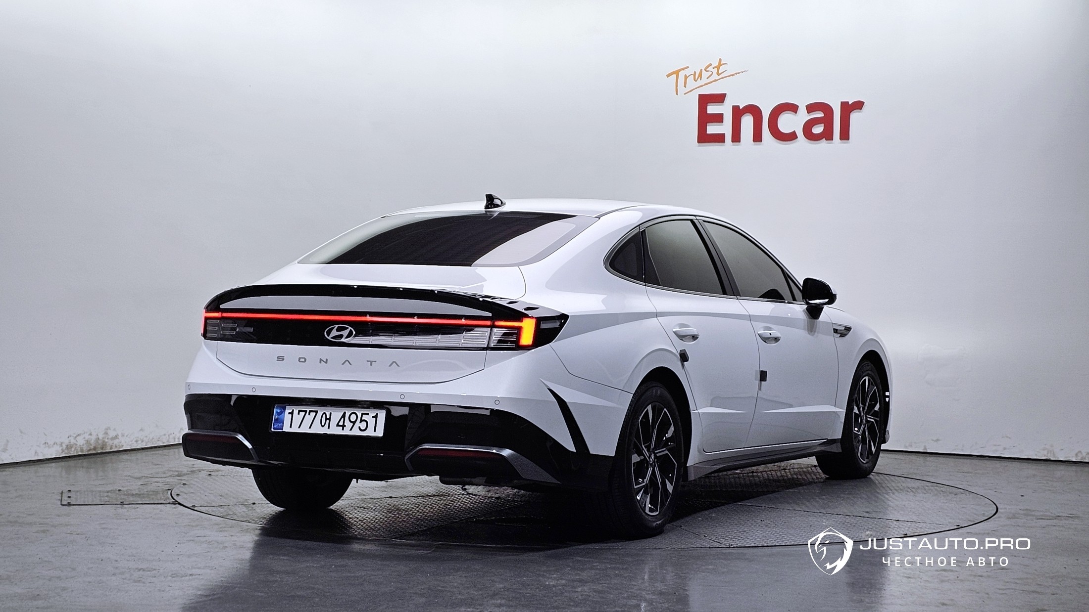 Автомобиль Hyundai Sonata