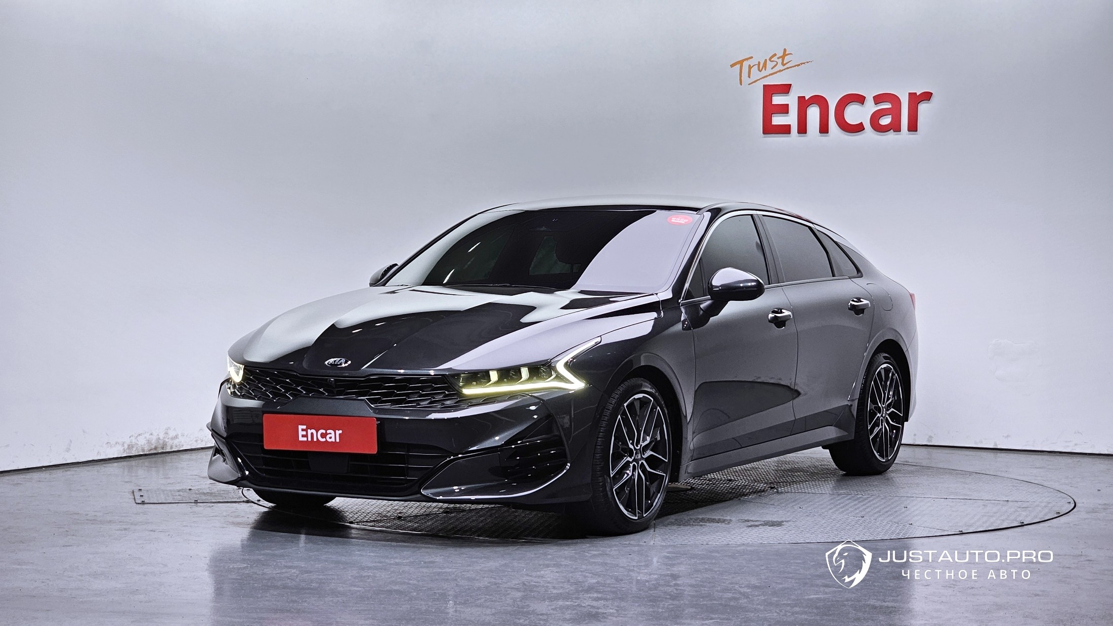 Автомобиль Kia K5