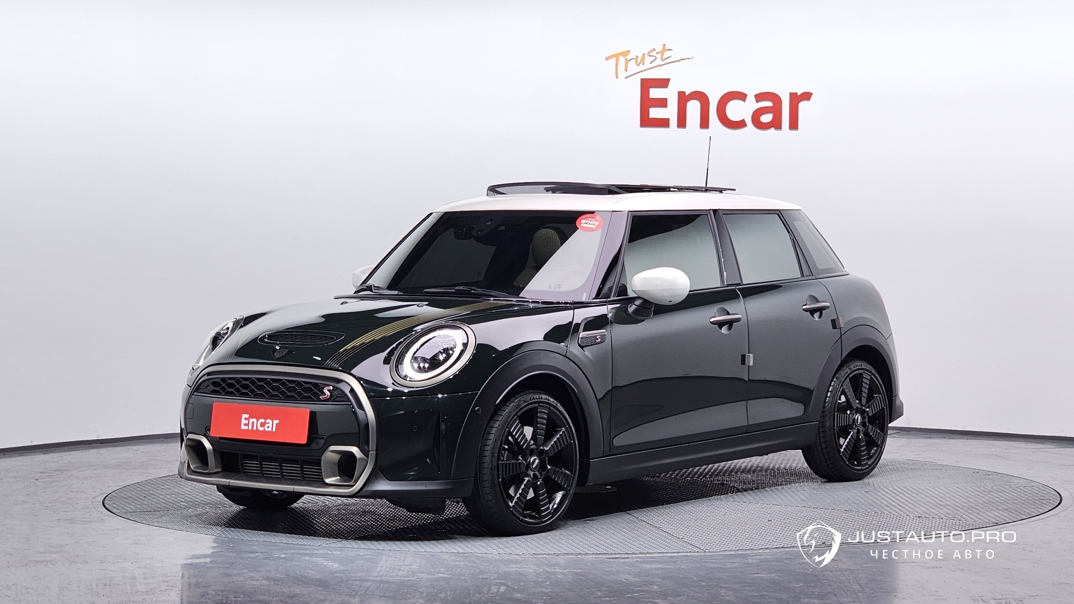 Автомобиль Mini Cooper