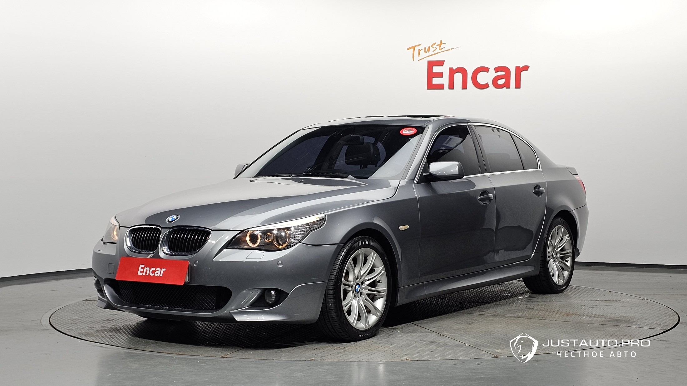 Автомобиль BMW 5-Series