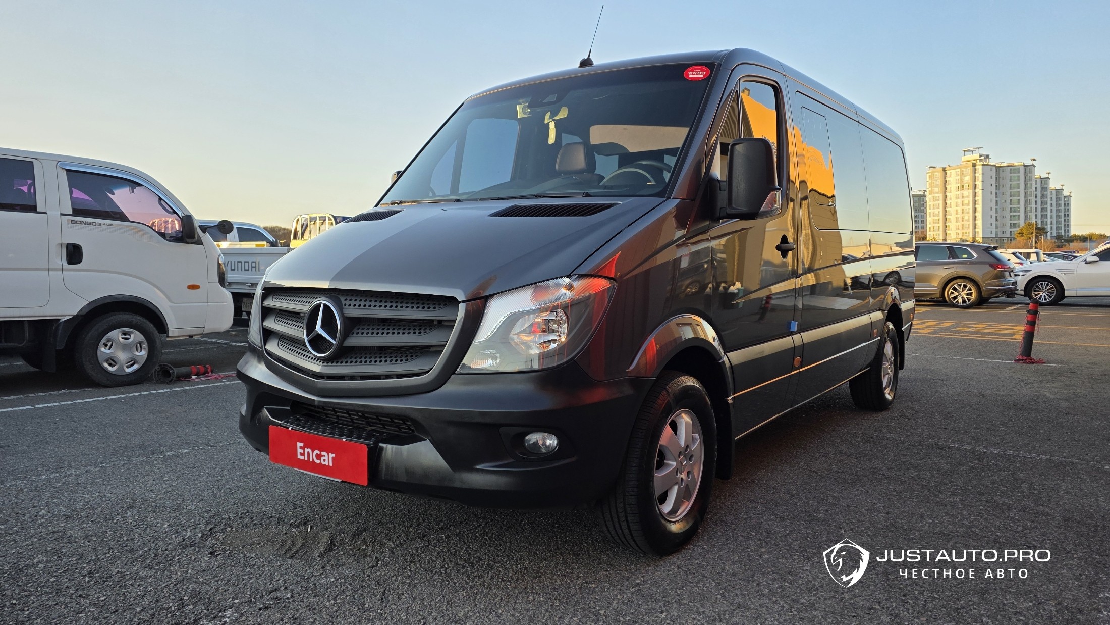 Автомобиль Mercedes-Benz Sprinter