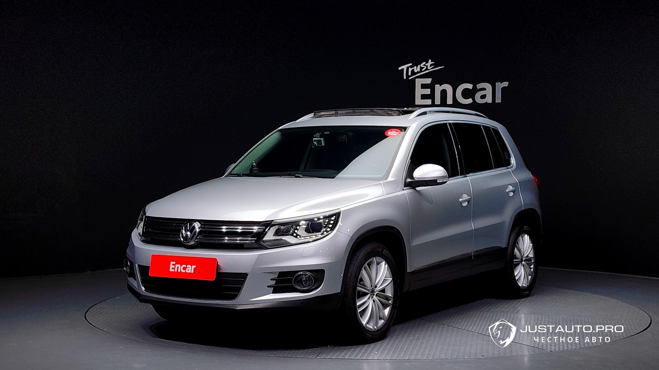 Автомобиль Volkswagen Tiguan