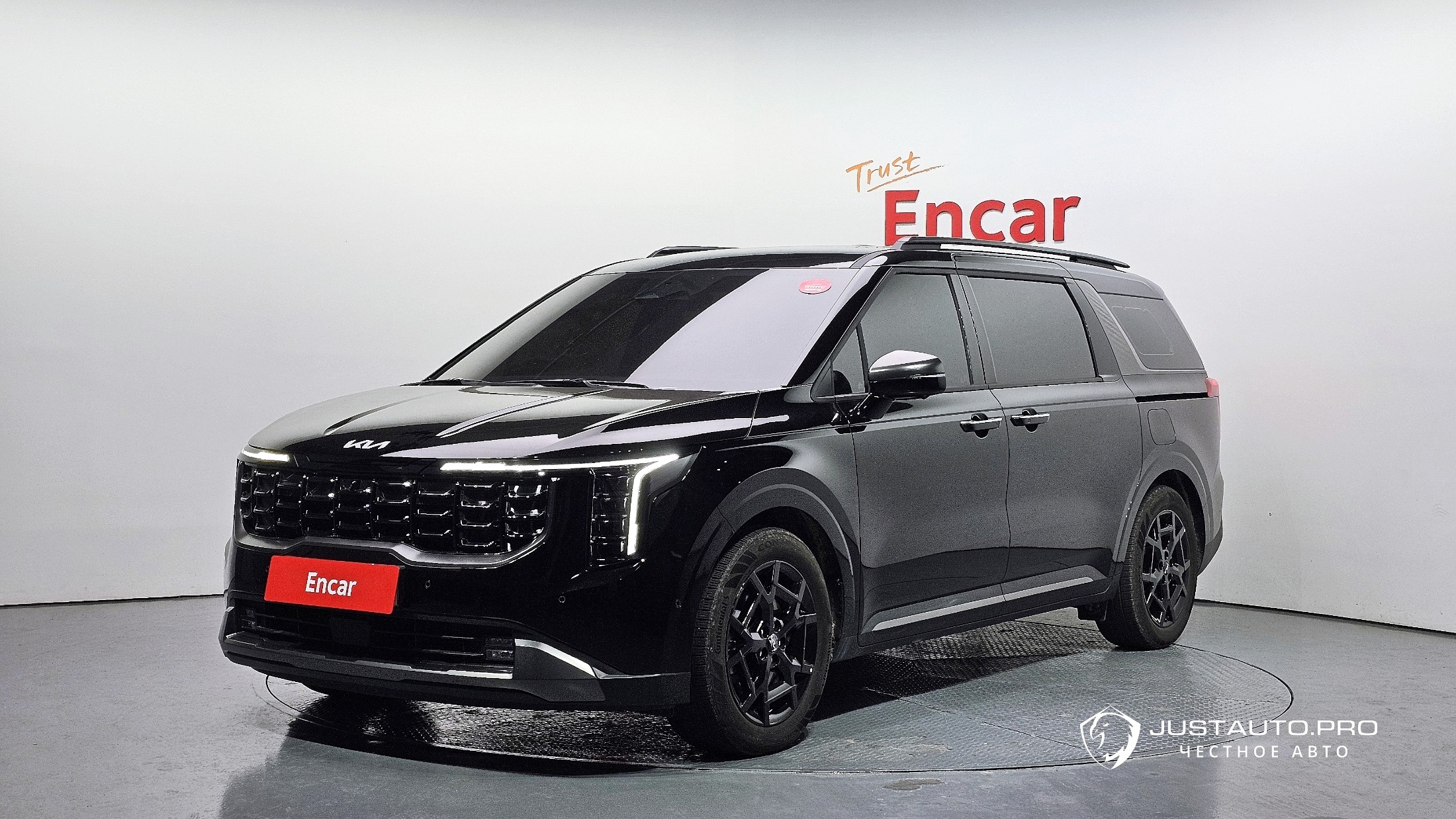 Автомобиль Kia Canival