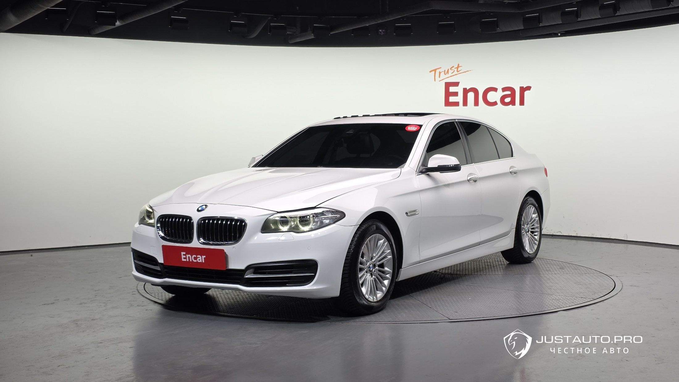 Автомобиль BMW 5-Series