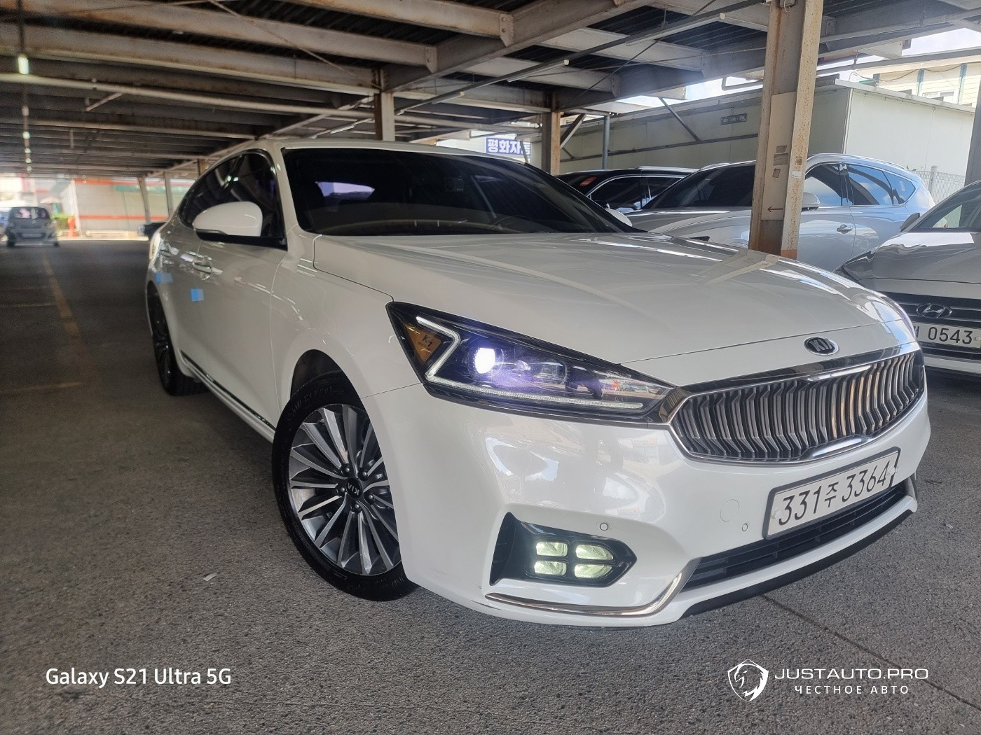 Автомобиль Kia K7