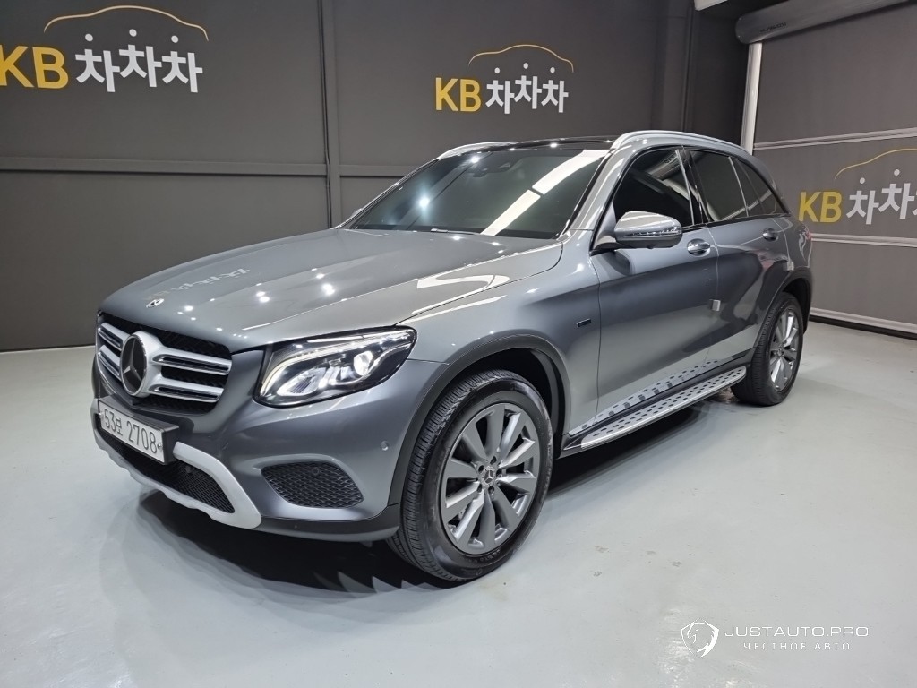 Автомобиль Mercedes-Benz GLC-Class