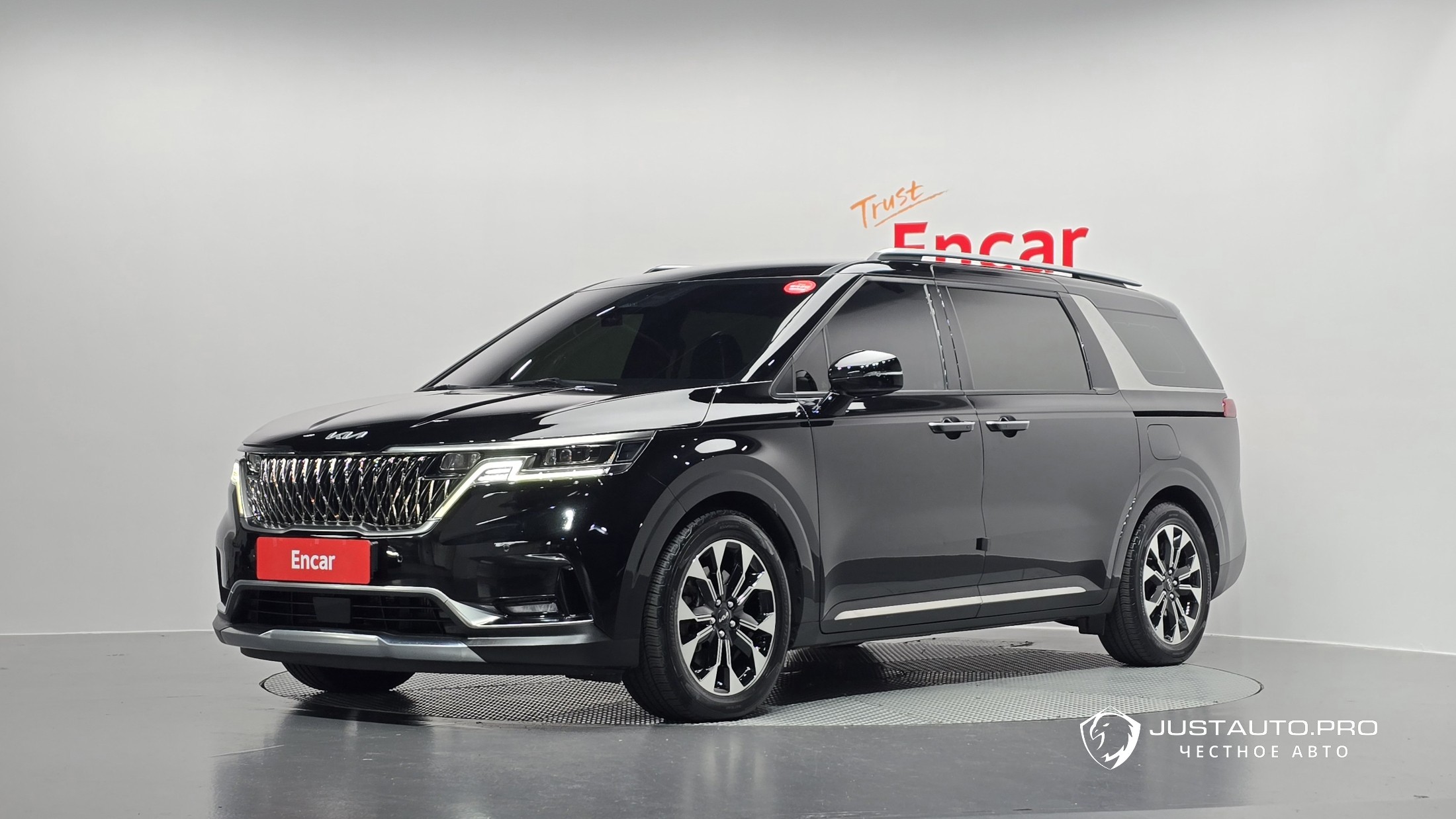 Автомобиль Kia Canival